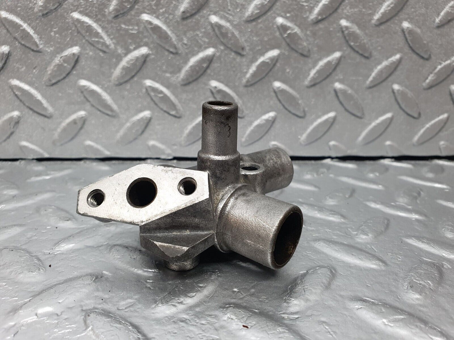 43530 Mercedes-Benz C126 380SEC Coupe Cold Start Valve Housing 1160940812