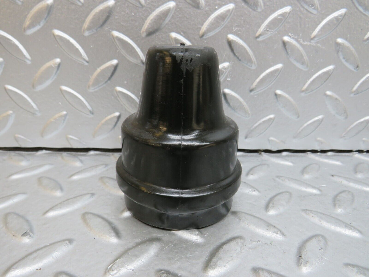 29601 Mercedes-Benz W124 230E Ignition Coil Protective Cap 0001581785