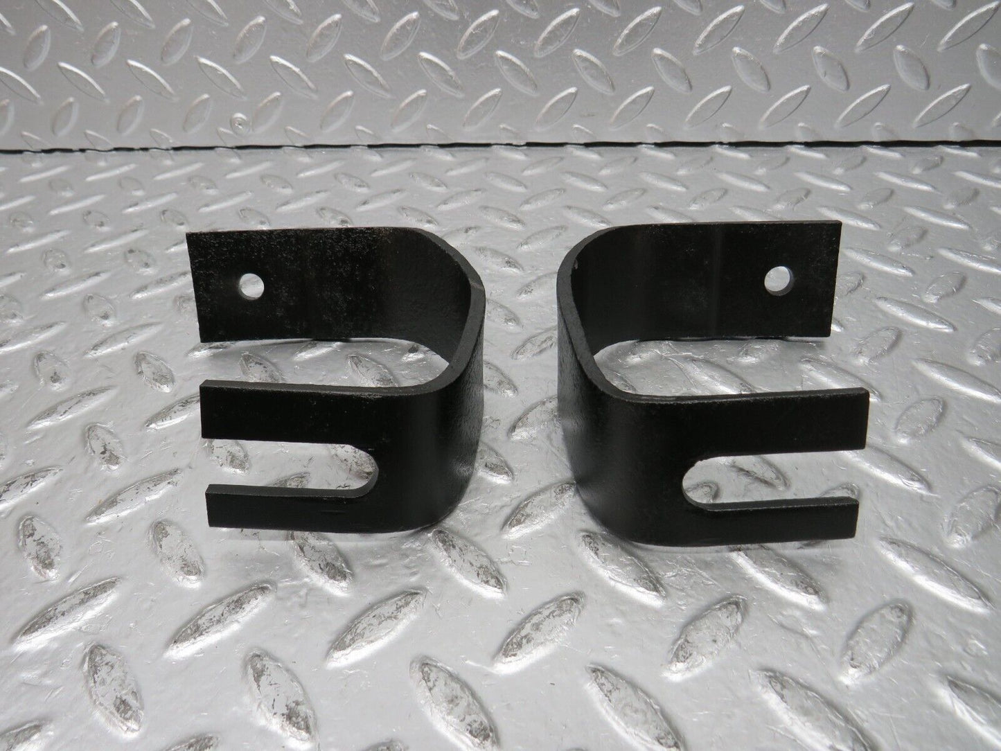 31546 Mercedes-Benz W123 200D Front Bumper Bracket Pair