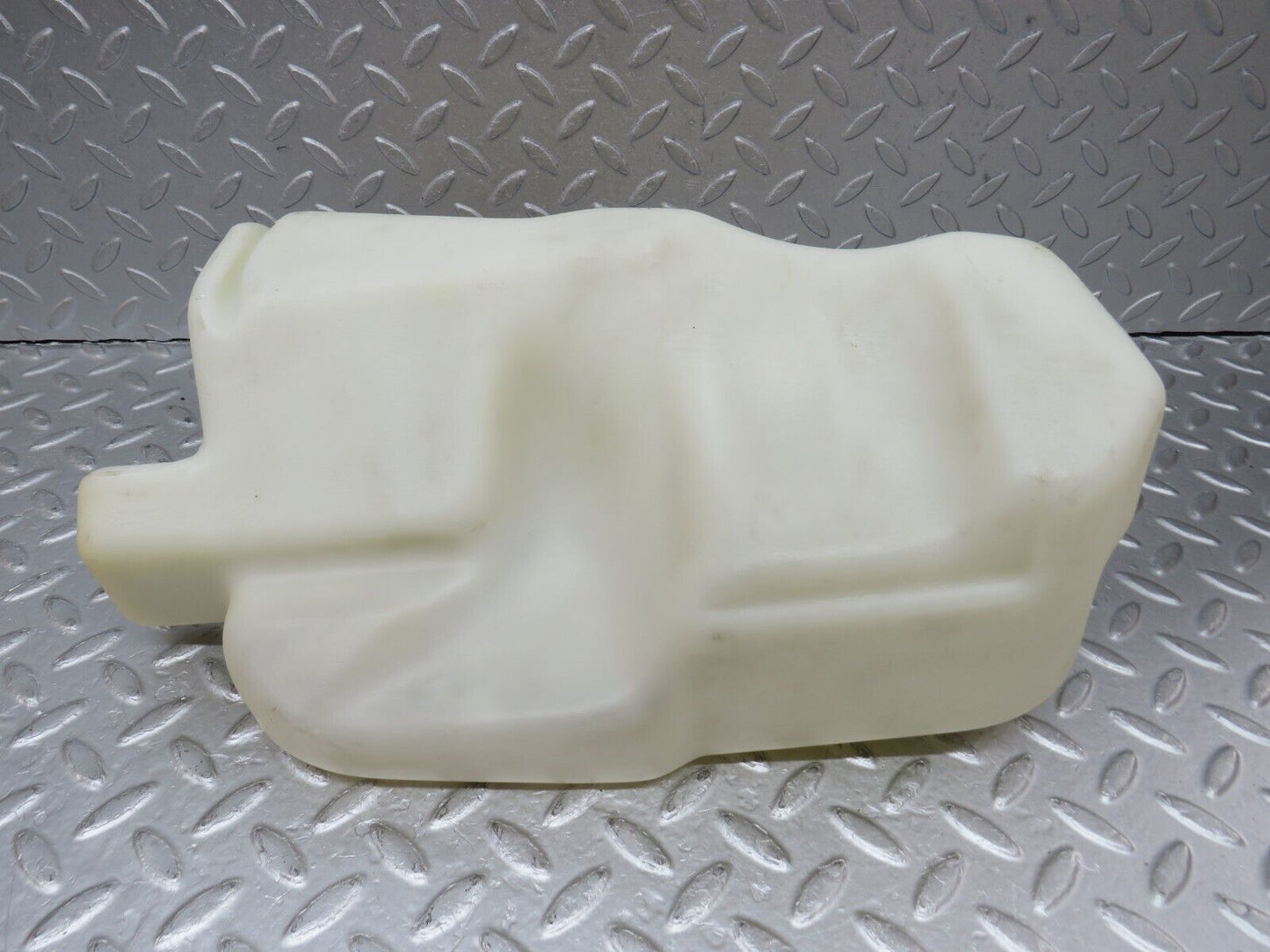36173 Mercedes-Benz W126 420SE Windscreen Washer Fluid Reservoir 1268690620 1248690072