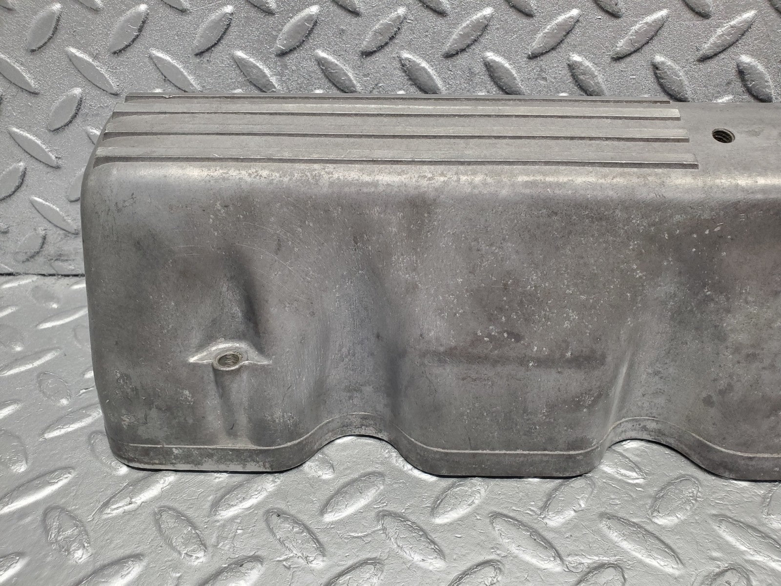 W126 Coupe cylinder head valve cover left used OEM