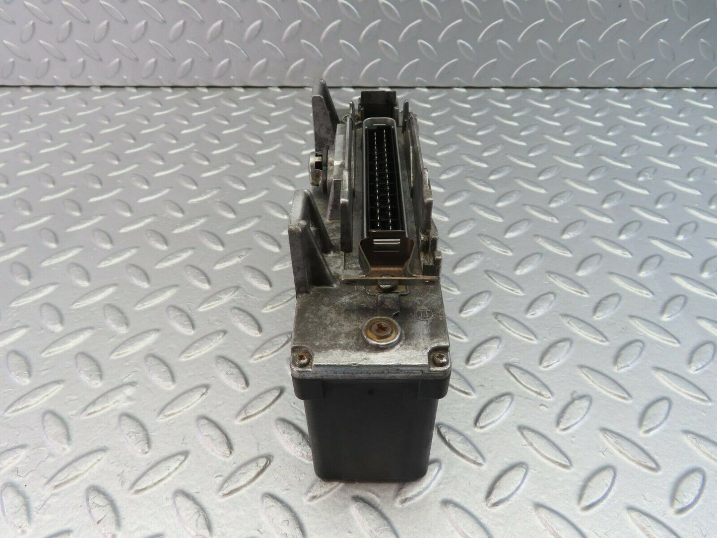 10463 Mercedes-Benz W201 190E ABS Control Unit Bosch 0055452132