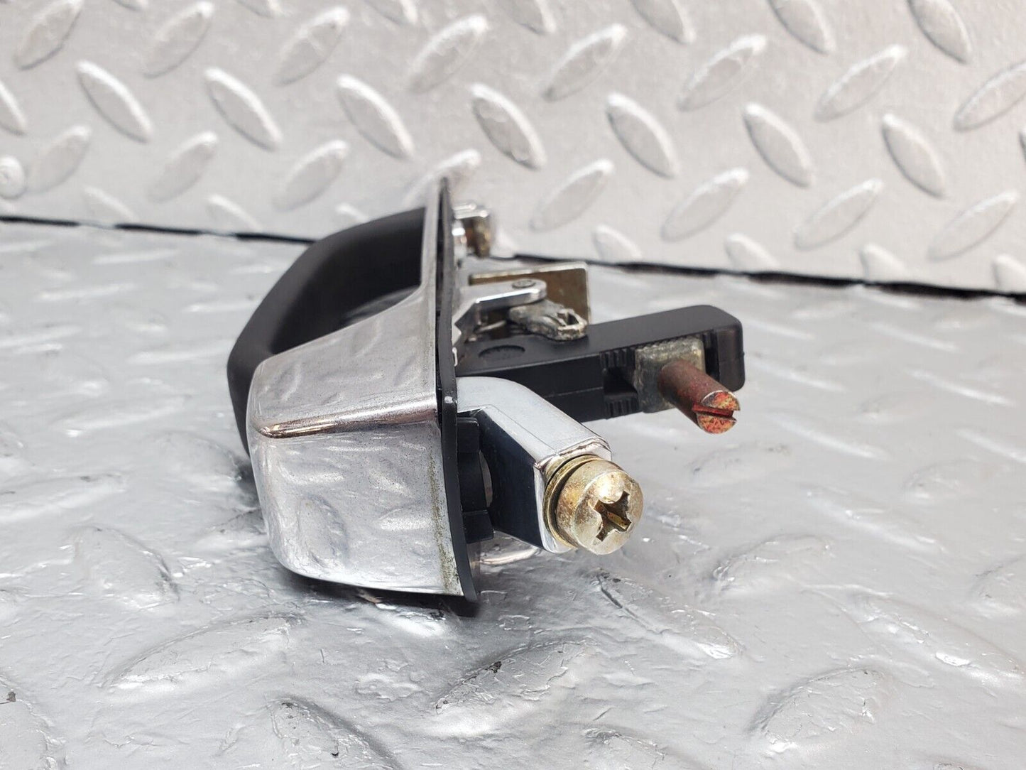 44394 Mercedes-Benz W123 280E Rear Left Exterior Door Handle 1237600359