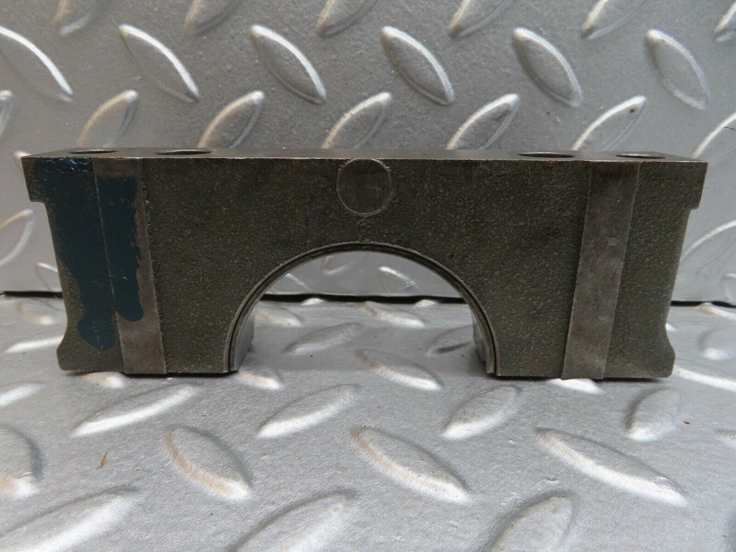 13703 Mercedes-Benz R107 450SL  Crankshaft Bearing Holder Block 1160110312