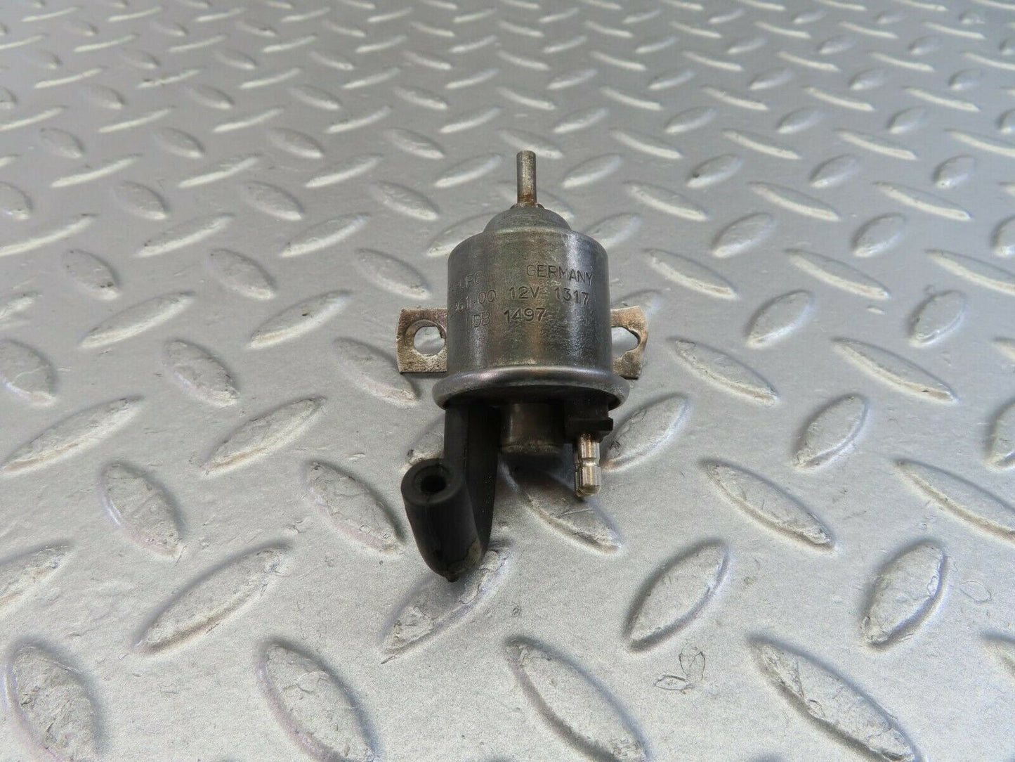 10039 Mercedes-Benz C123 280CE Coupe Egr Control Valve Pierburg 7.12691.00