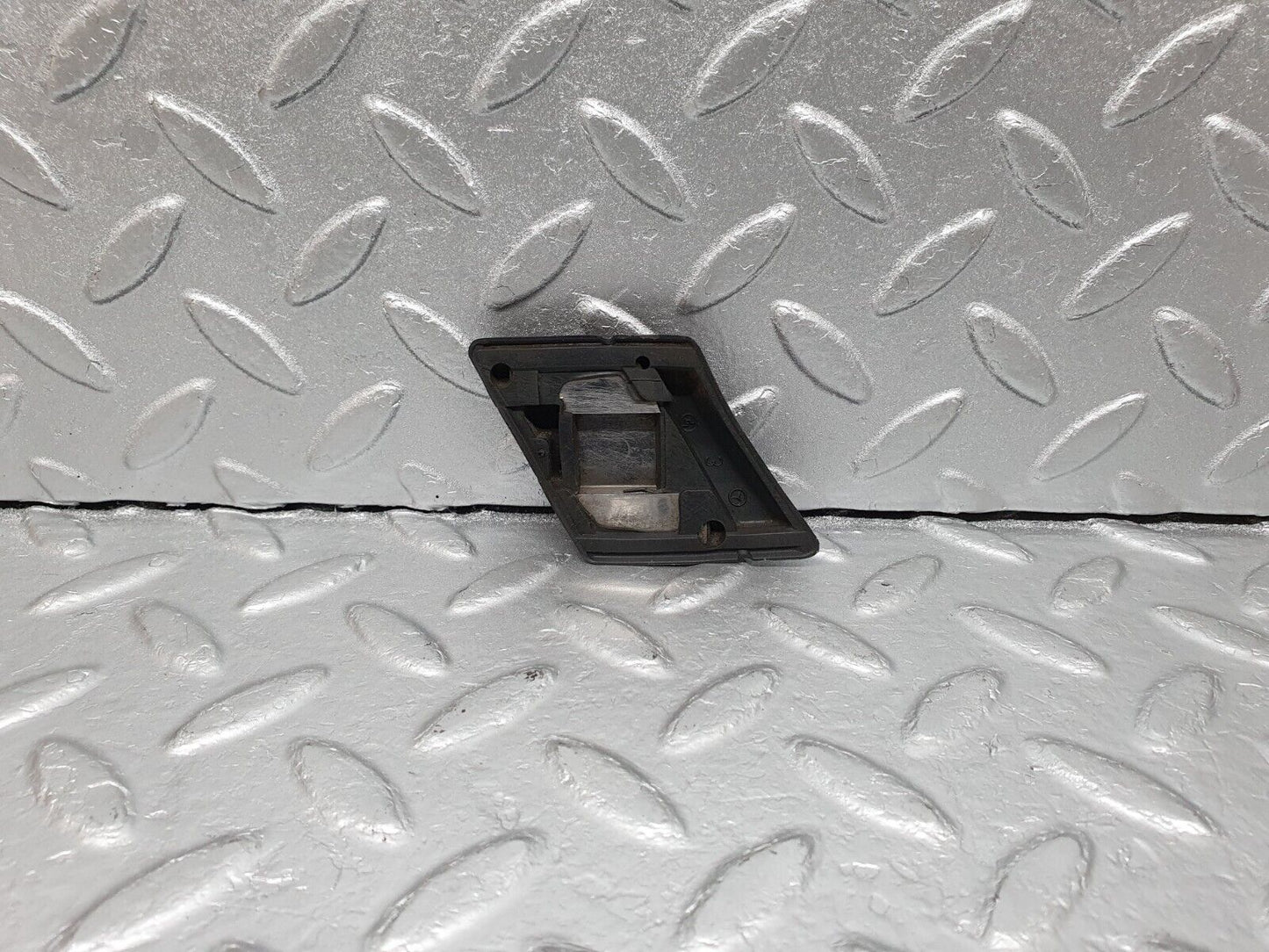 41678 Mercedes-Benz W124 200E Rear Left Fender Centre Moulding Trim