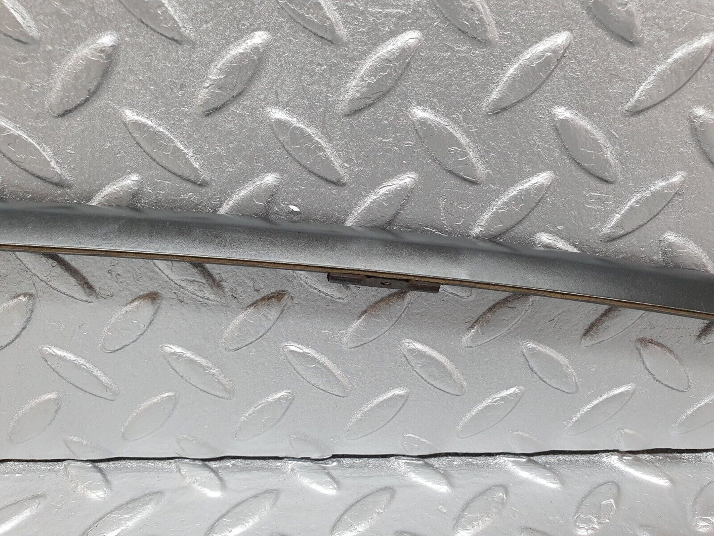 41717 Mercedes-Benz W124 200E Front Windscreen Top Moulding Trim