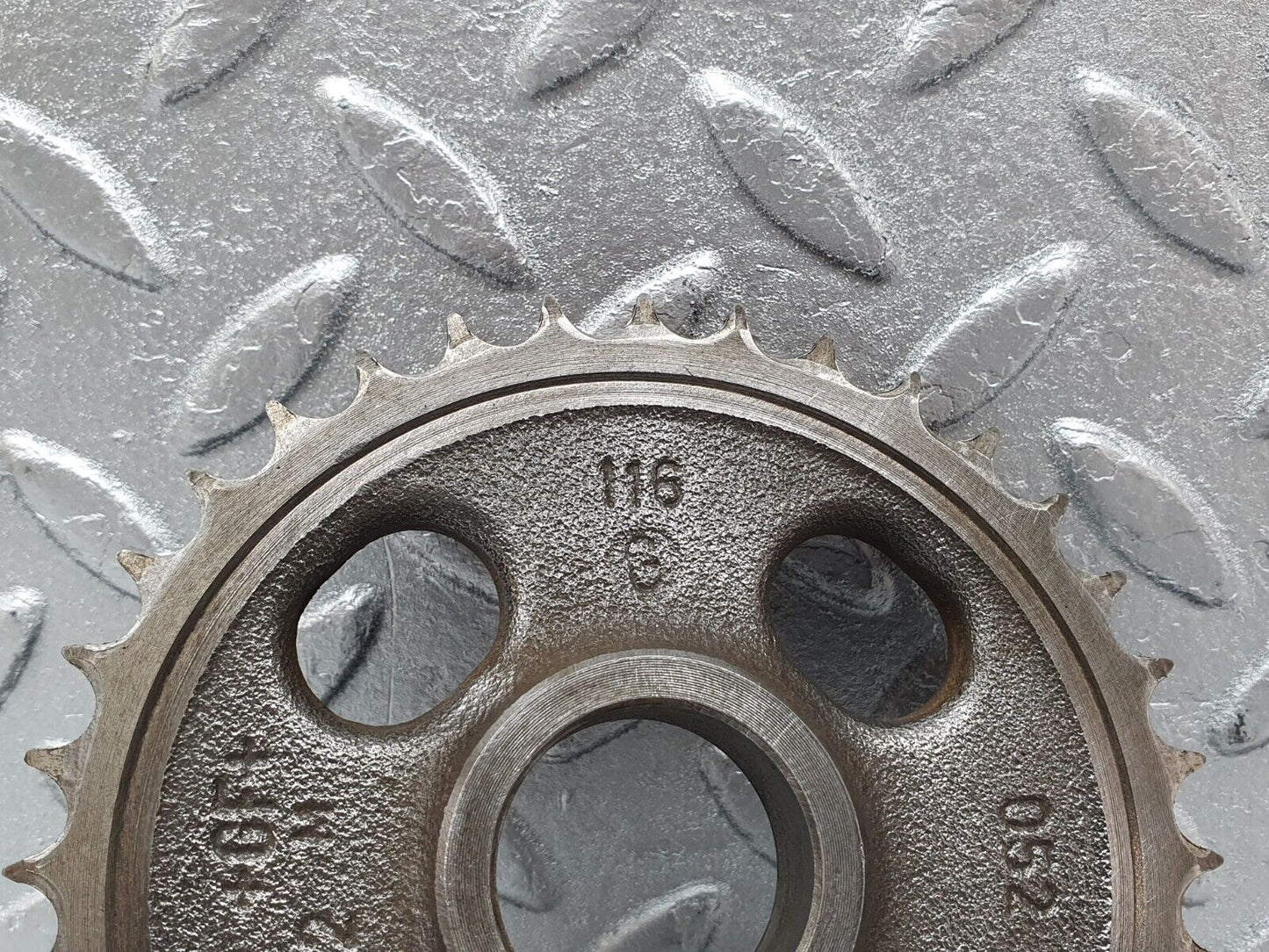 43792 Mercedes-Benz C126 380SEC Coupe Camshaft Timing Gear Sprocket 1160520601