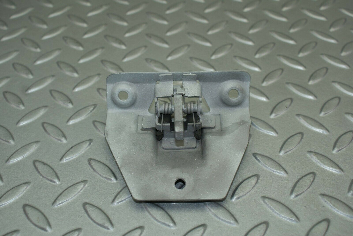 2669 Mercedes-Benz W116 350SE Trunk Boot Lock Latch 1137500285