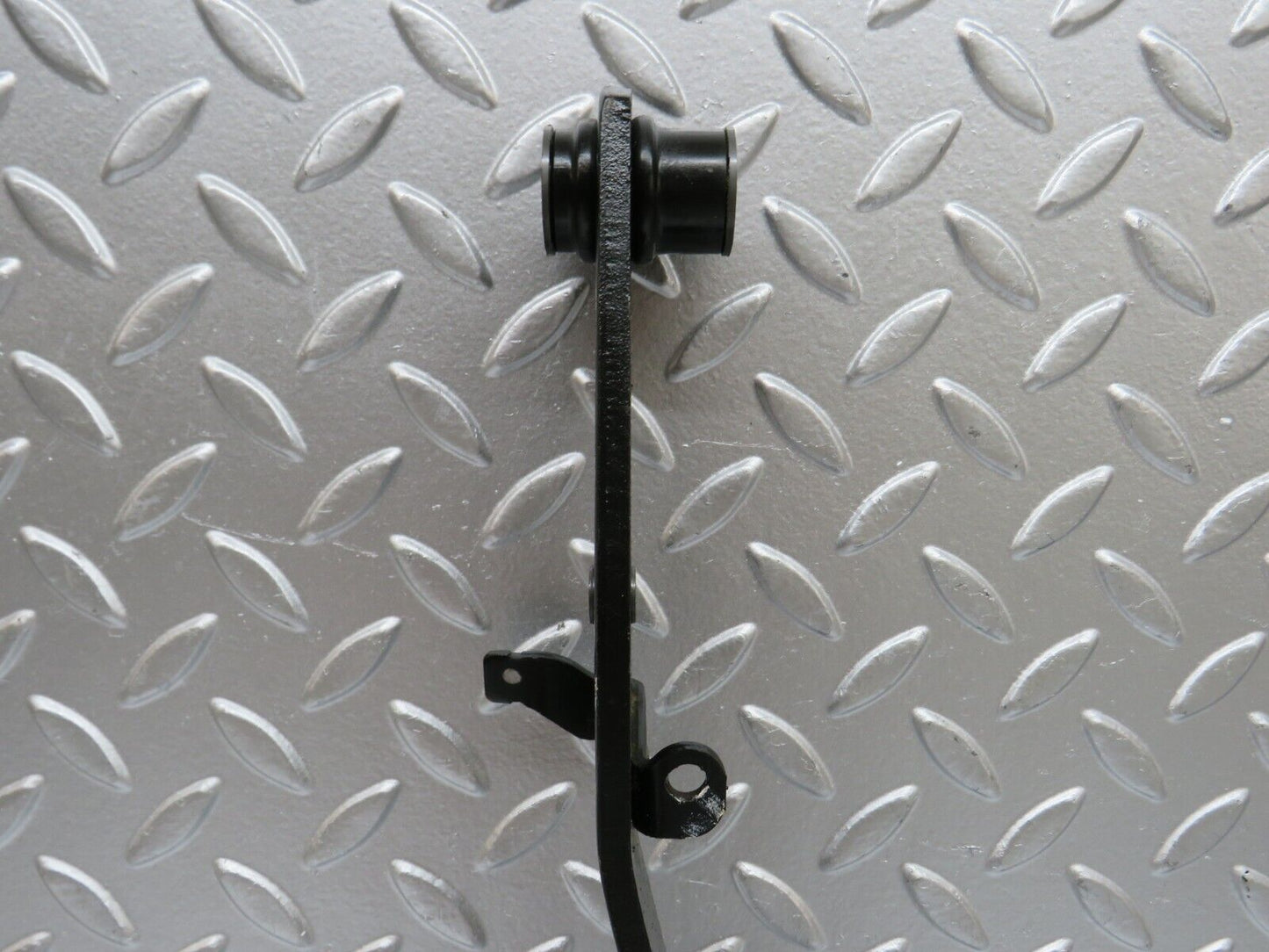 29330 Mercedes-Benz W124 230E Brake Pedal 1232910082