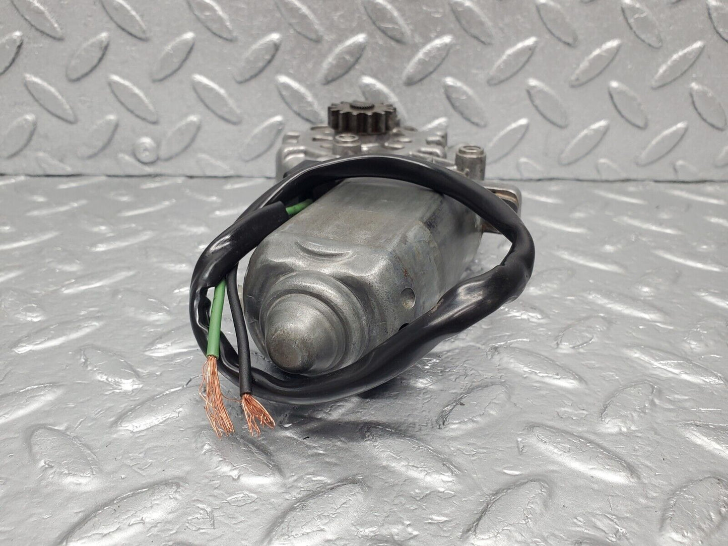 46380 Mercedes-Benz C123 280CE Coupe Rear Right Window Regulator Motor 0130821021