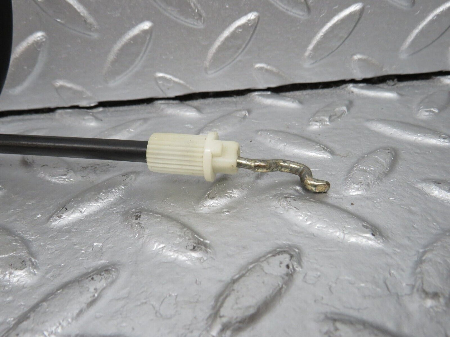 34377 Mercedes-Benz C126 380SEC Coupe Door Lock Cable