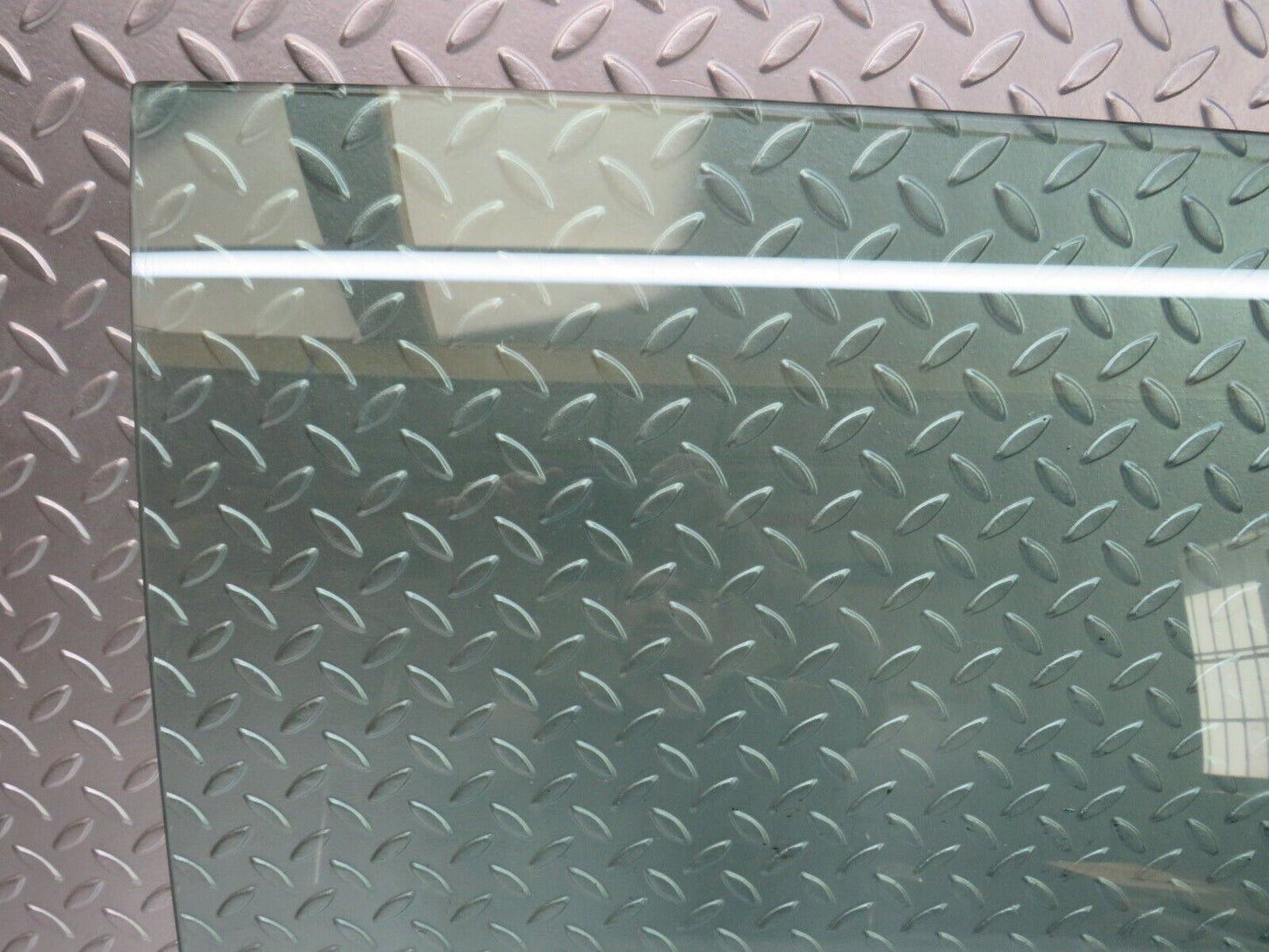 26472 Mercedes-Benz C124 220CE Coupe Right Door Window Glass