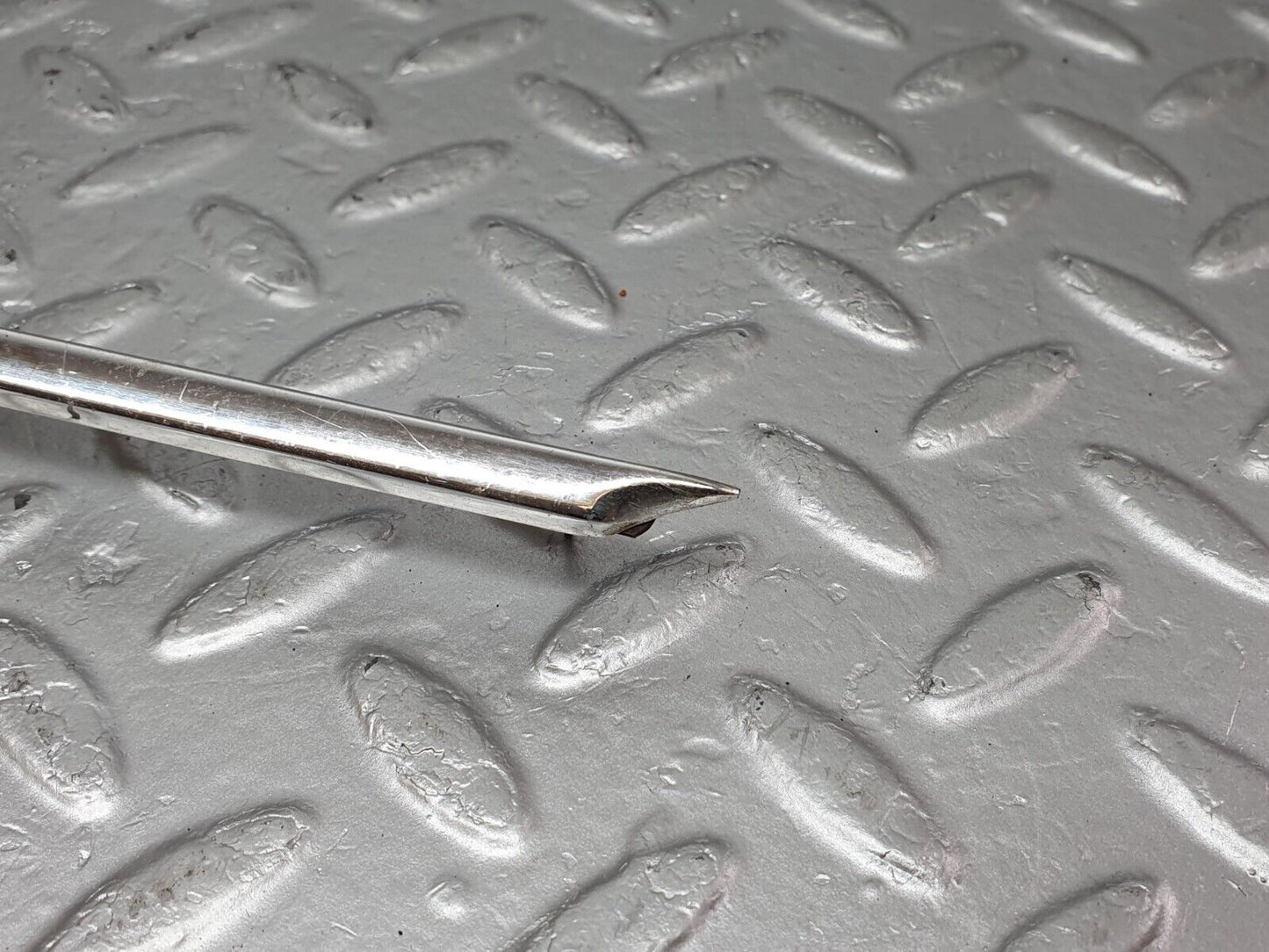 43472 Mercedes-Benz W108 280SE Right Door Card Chrome Trim