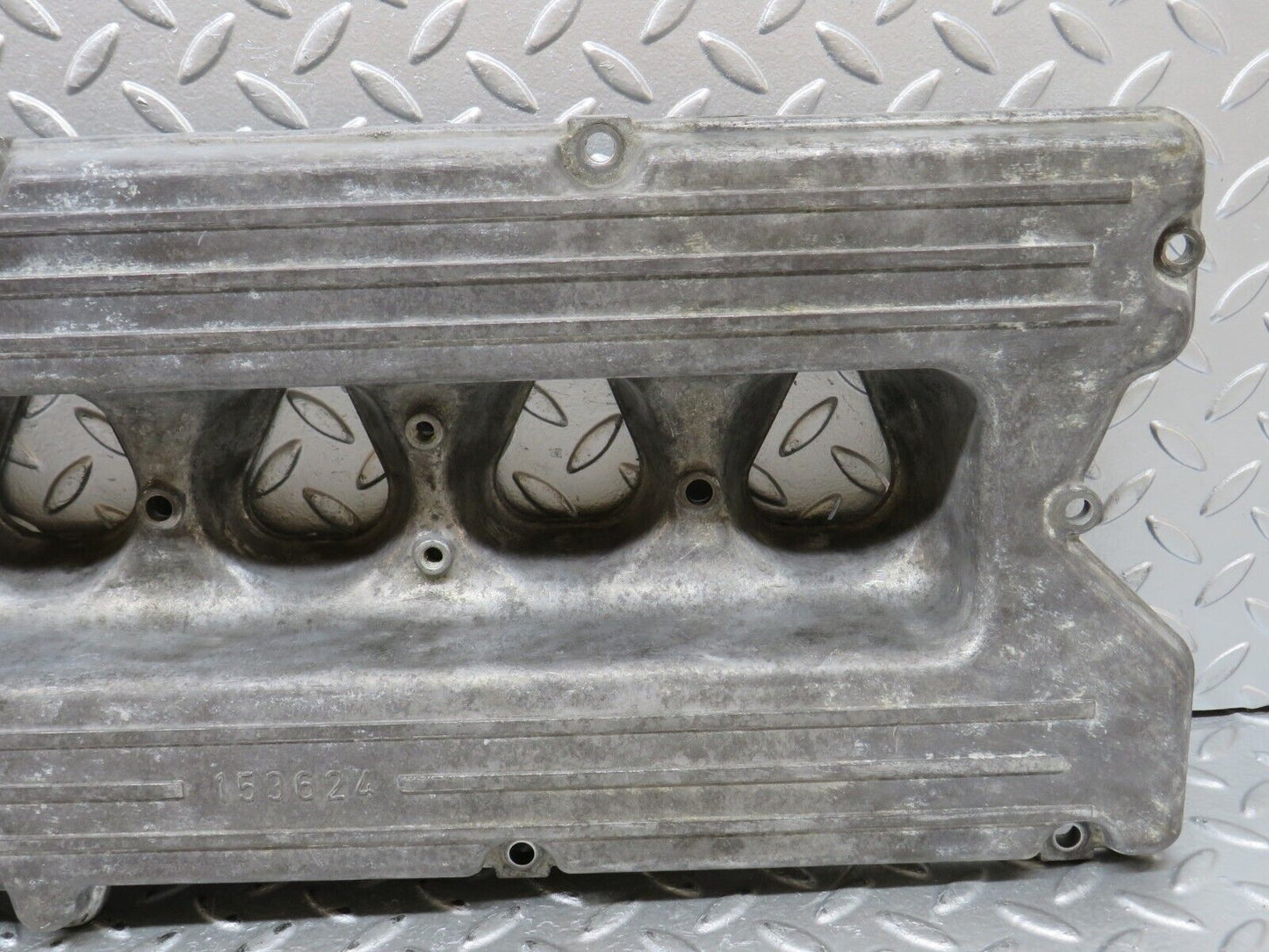 28071 Mercedes-Benz W123 280E Cylinder Head Valve Cover 1100160905