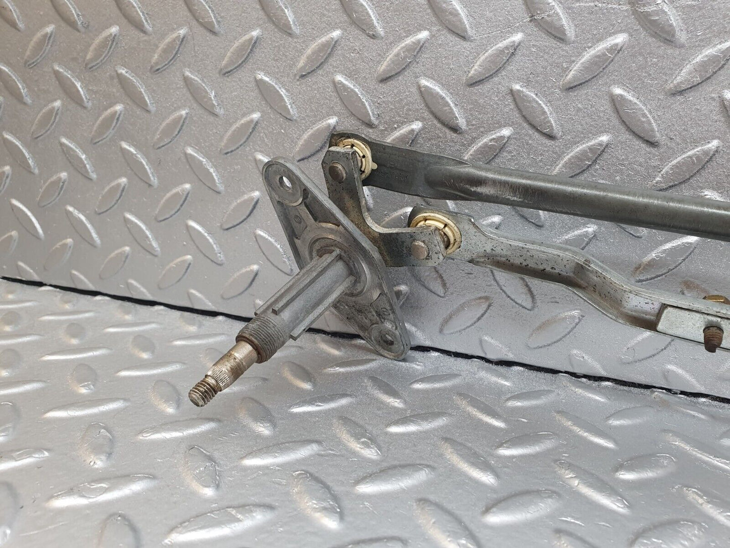 43286 Mercedes-Benz W108 280SE Windscreen Wiper Linkage