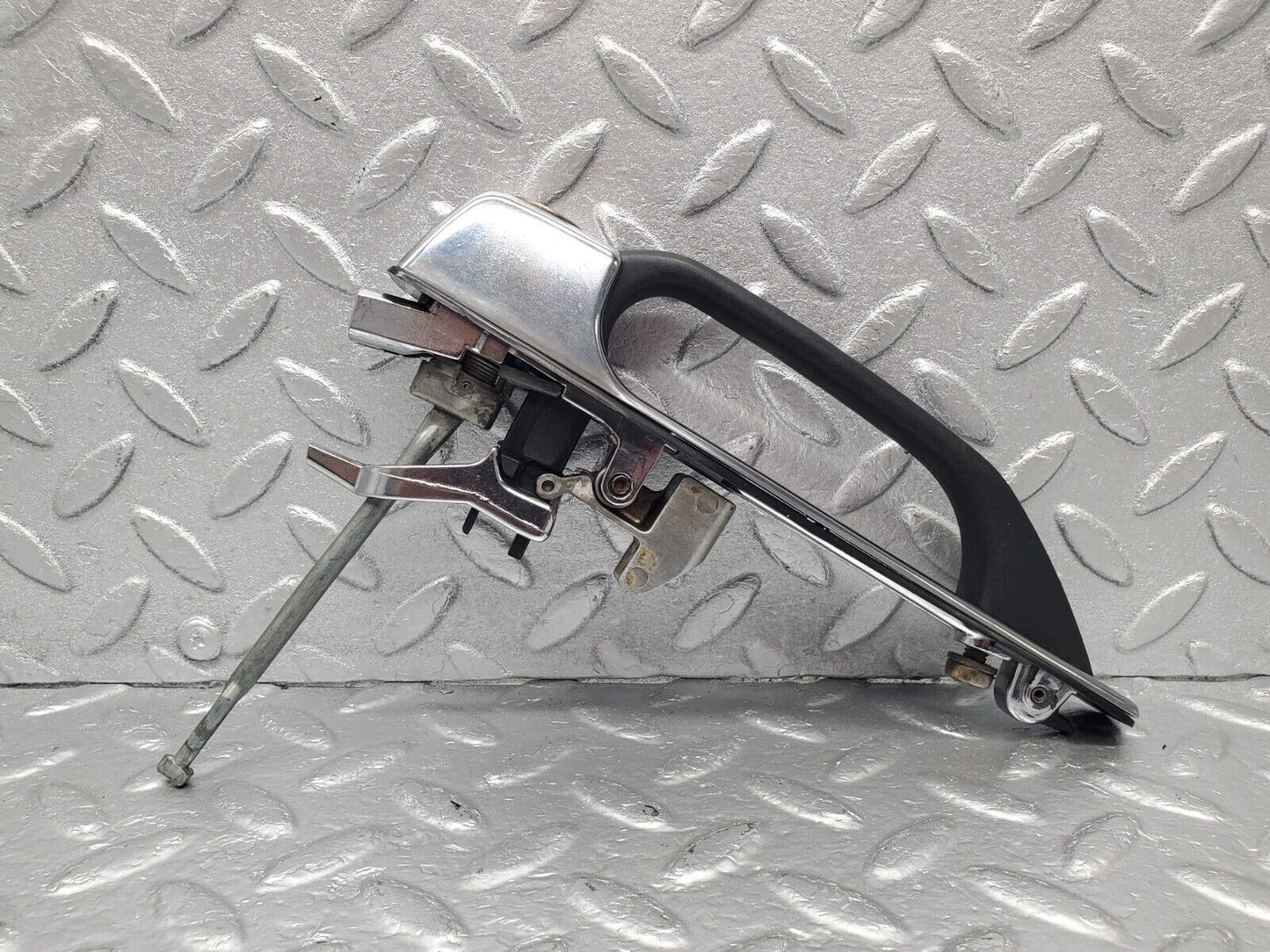 46384 Mercedes-Benz C123 280CE Coupe Right Door Exterior Handle No Key
