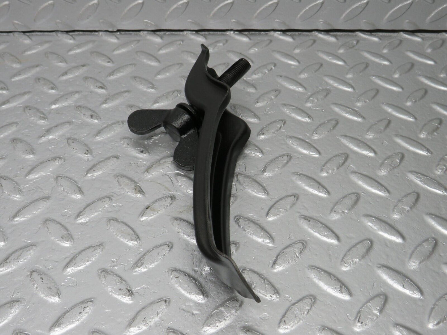 40406 Mercedes-Benz W110 230 Spare Wheel Holder