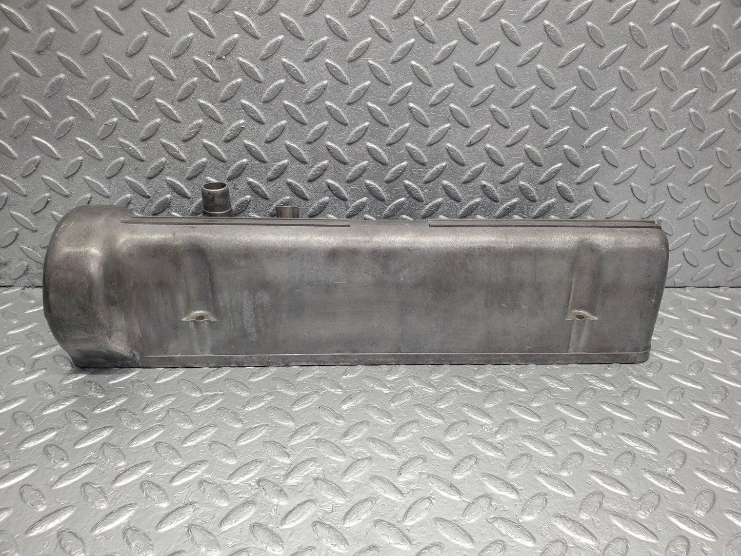 W126 Coupe cylinder head valve cover left used OEM