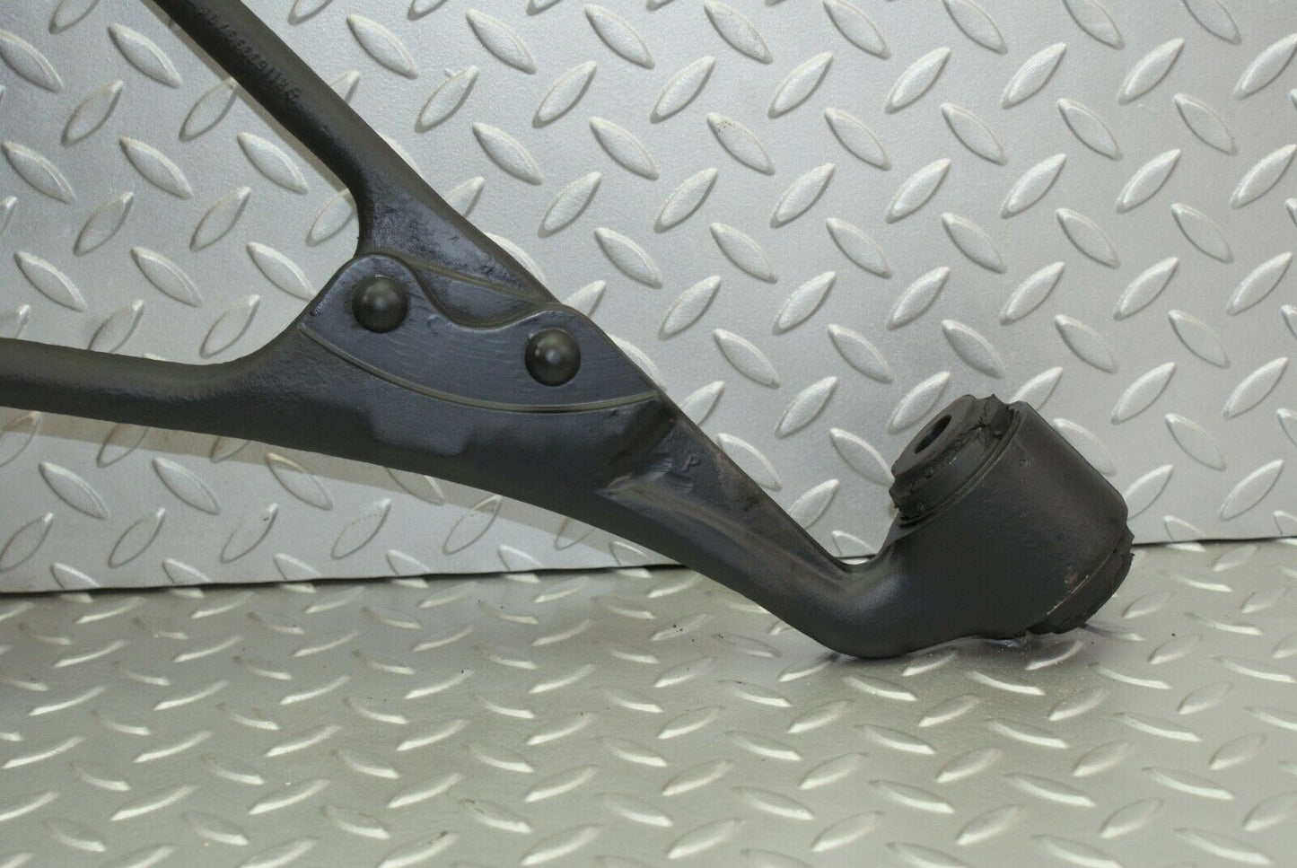 2700 Mercedes-Benz W116 350SE Front Right Lower Control Arm 1163333705