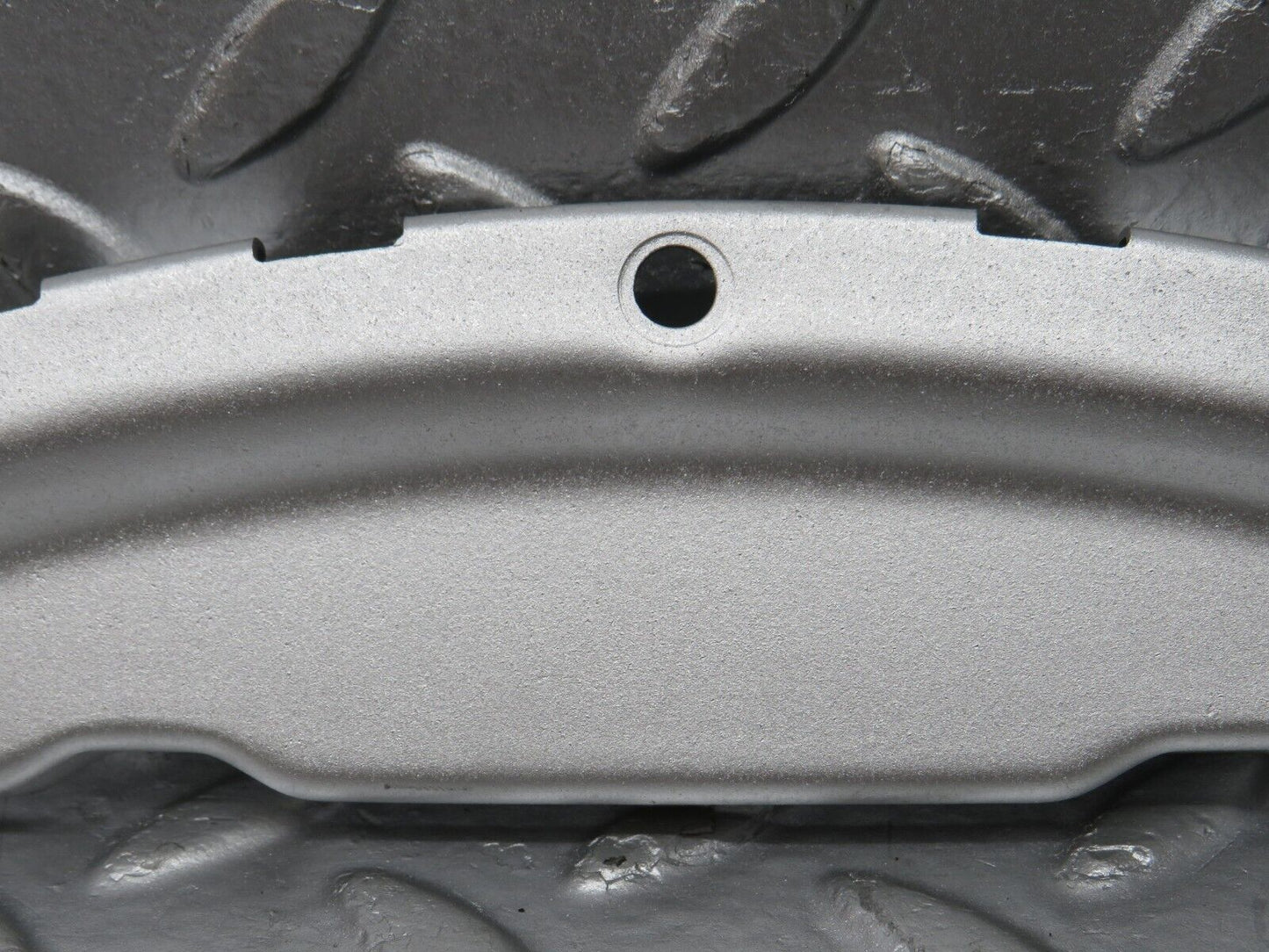 33058 Mercedes-Benz C107 R107 350 V8 Gearbox Flange Cover