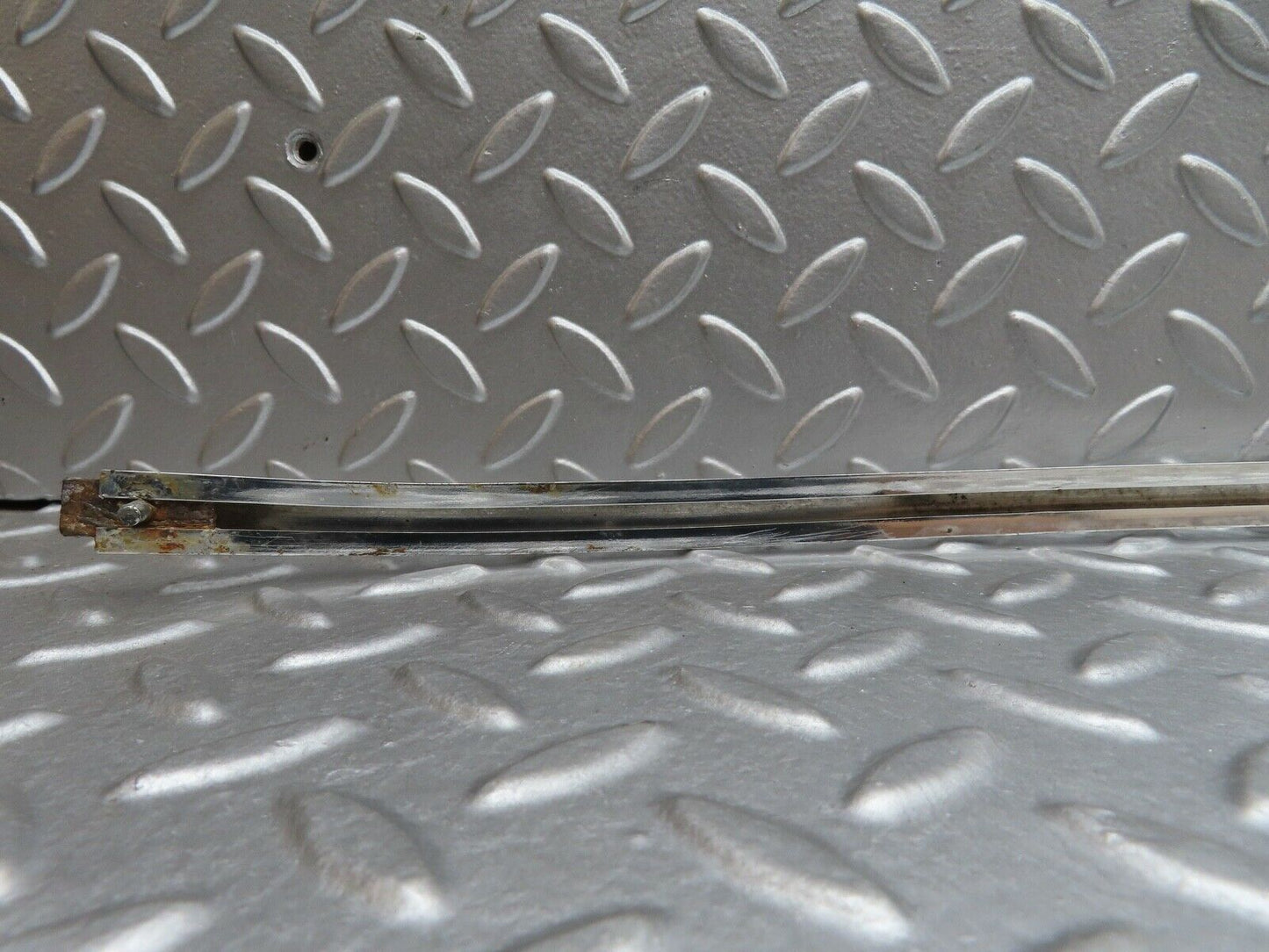 18931 Mercedes-Benz W121 190b Ponton Rear Windscreen Lower Chrome Trim