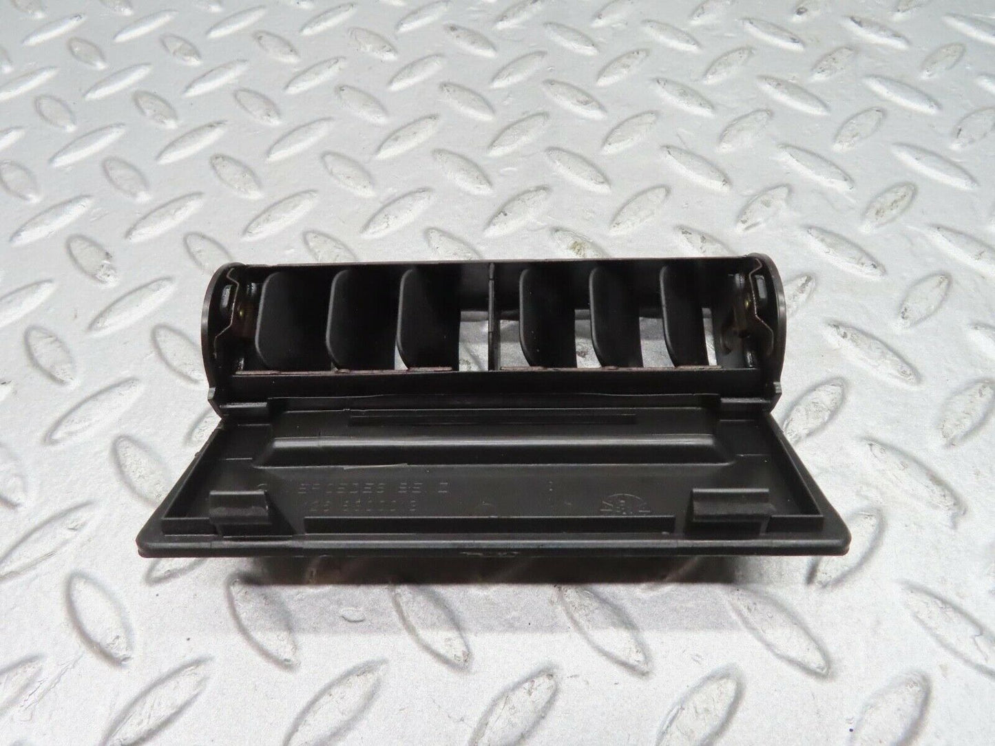 16160 Mercedes-Benz W126 Rear Centre Console Air Vent 1268300013
