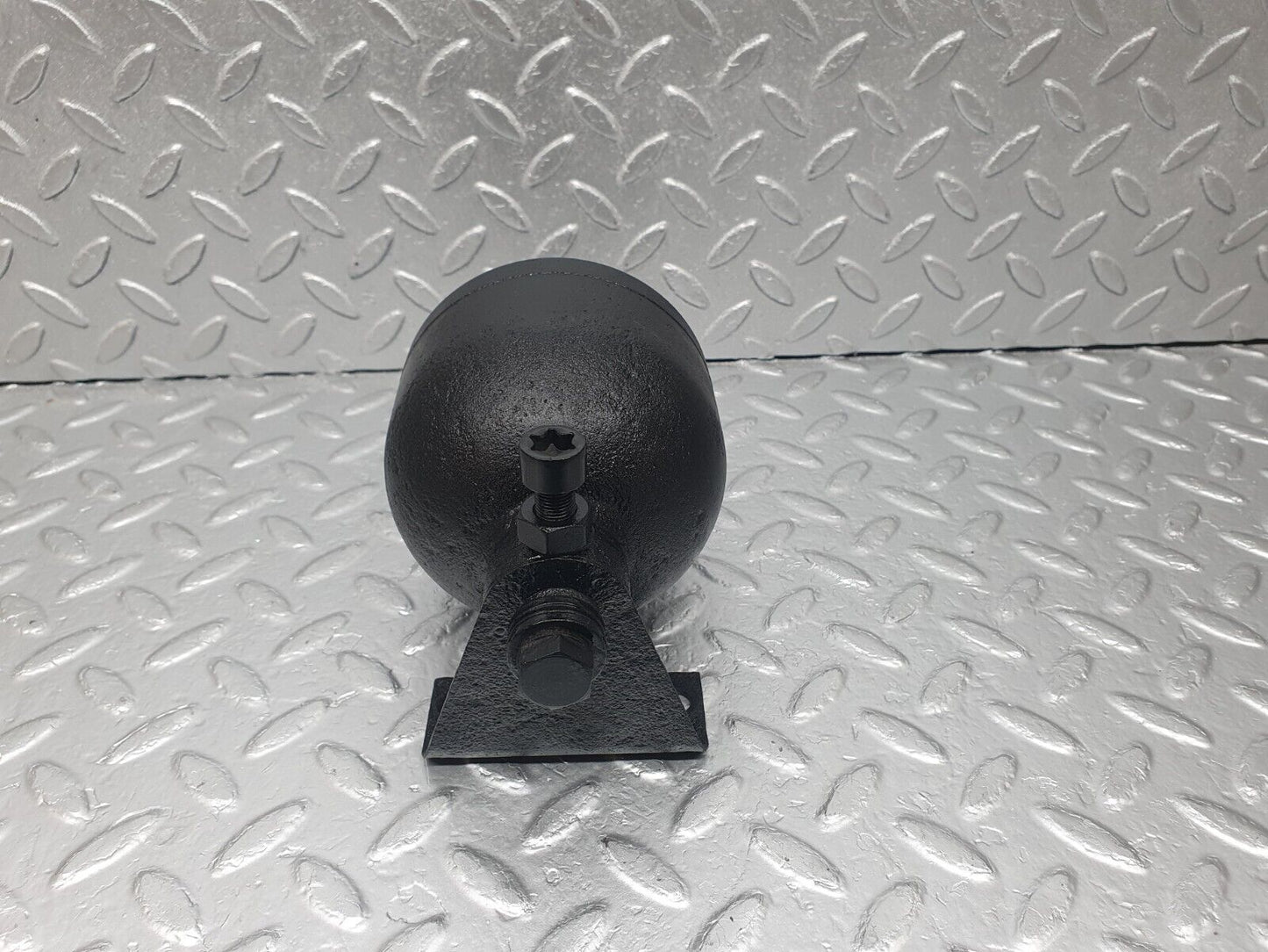 43607 Mercedes-Benz C126 380SEC Coupe Rear Suspension Sphere