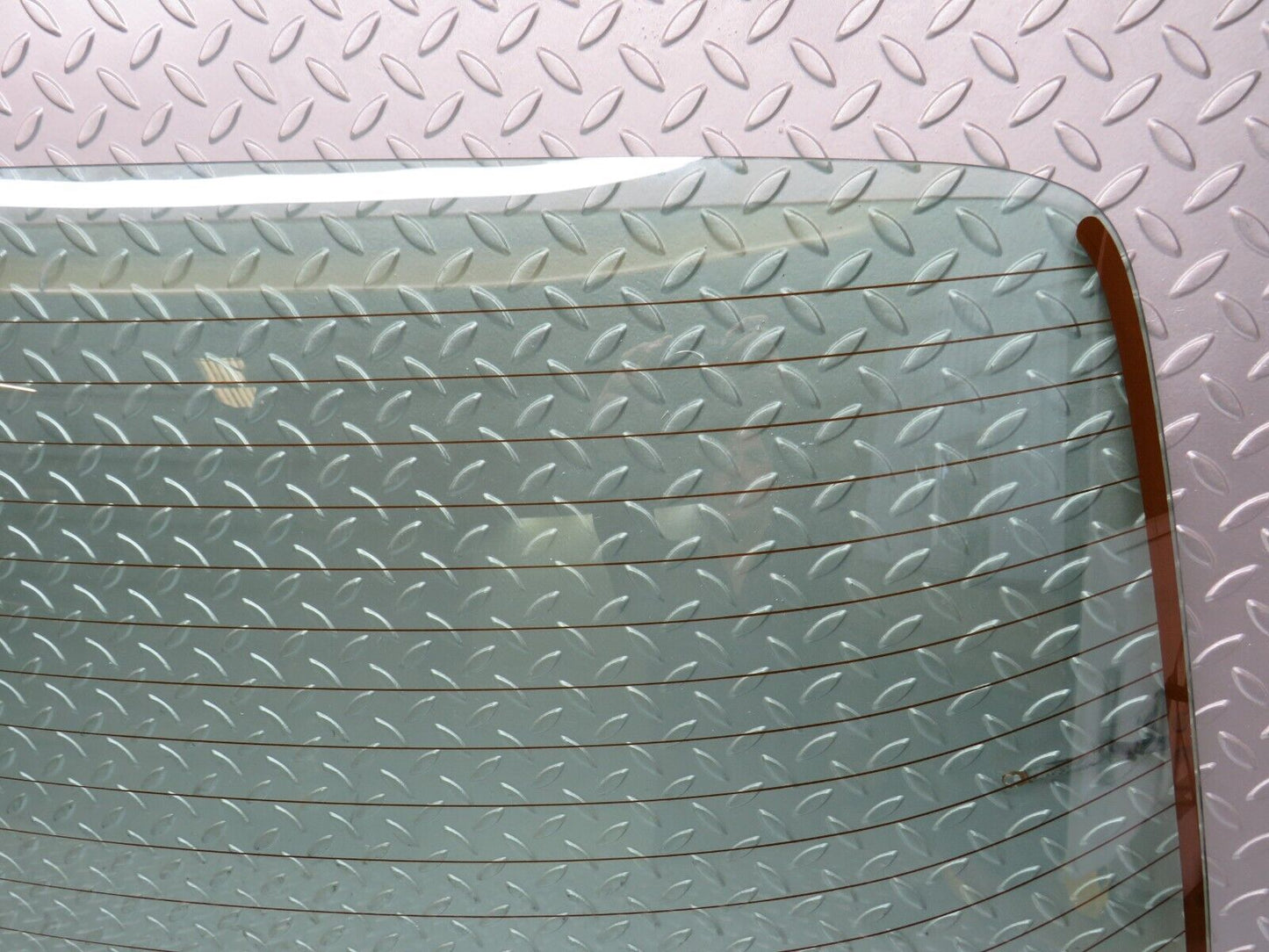 28593 Mercedes-Benz W123 230E Rear Heated Windscreen Glass