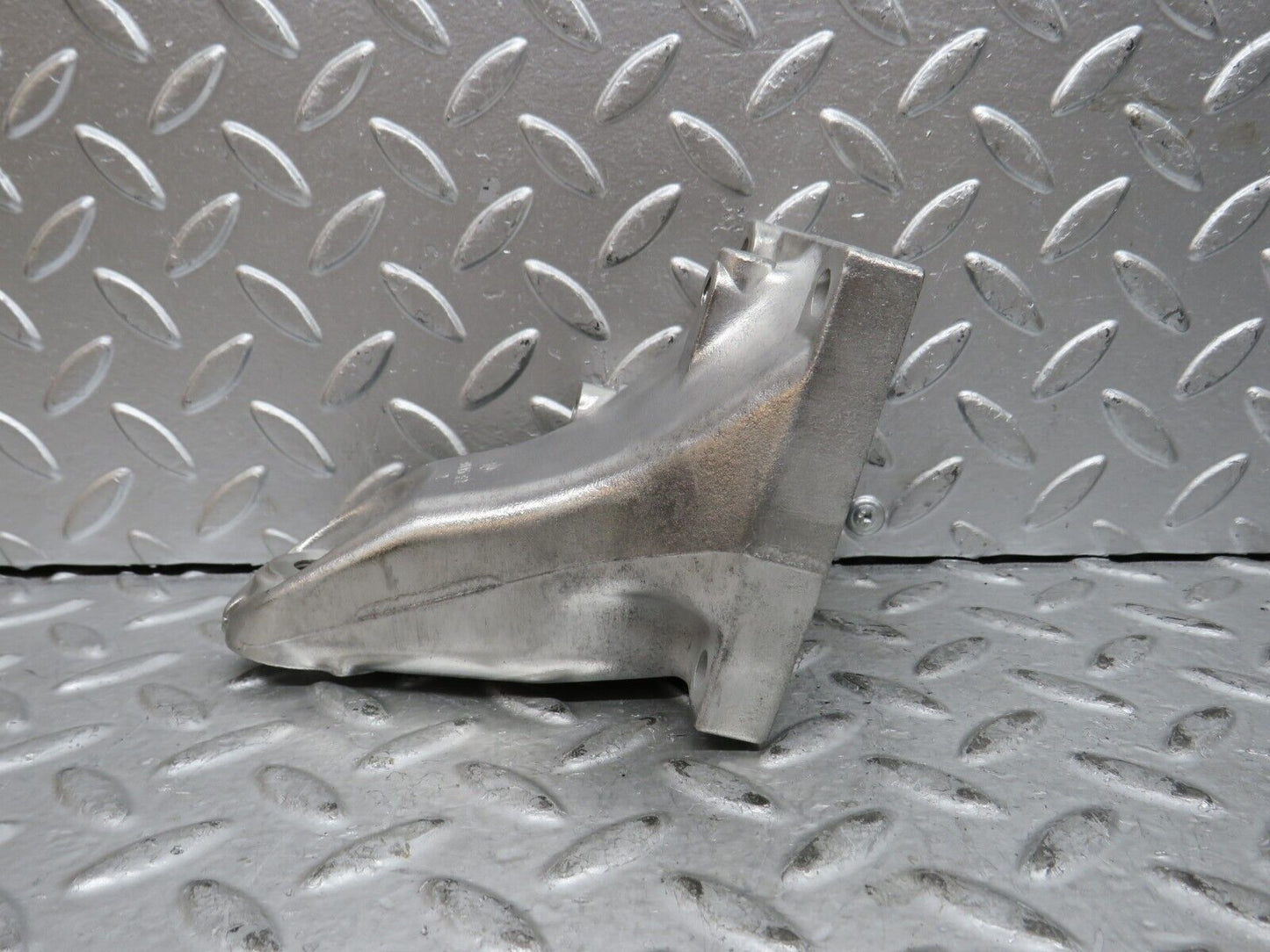 29033 Mercedes-Benz C124 320CE Coupe Engine Mount Bracket Left 6032236004