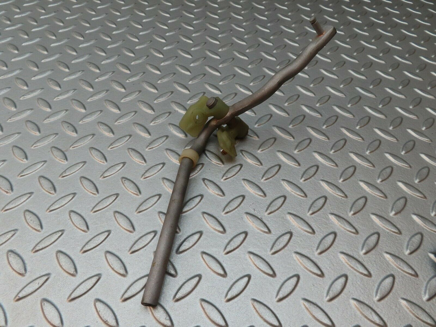4048 Mercedes-Benz S123 200T Wagon Accelerator Pedal Linkage