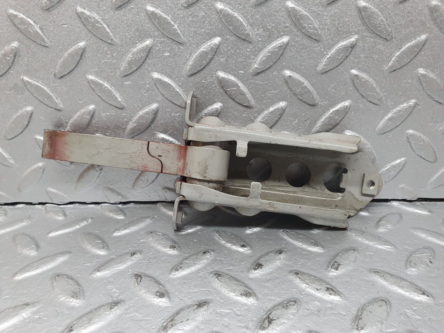 41075 Mercedes-Benz W126 300SE Door Safety Check Strap Front