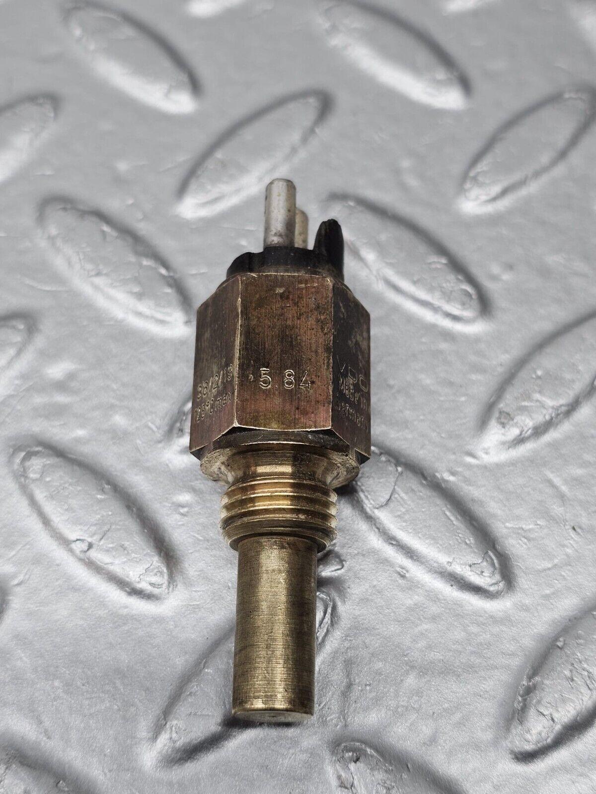 40786 Mercedes-Benz W123 280E Temperature Switch VDO 36/2/19