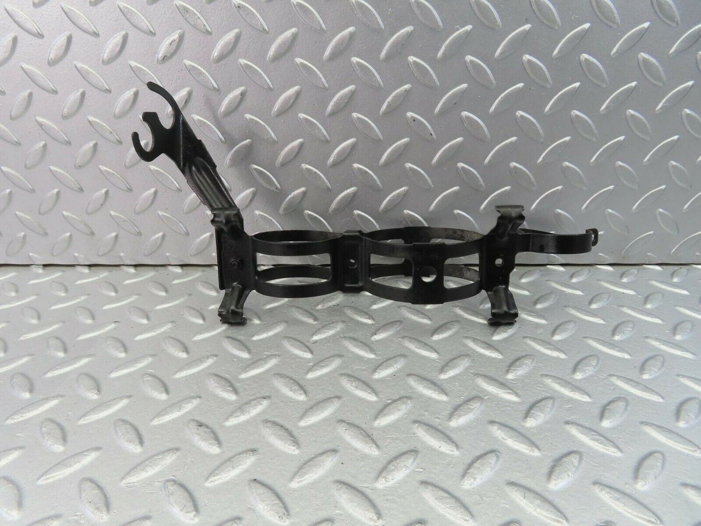10581 Mercedes-Benz W201 190E Fuel Pump Fuel Filter Bracket Holder