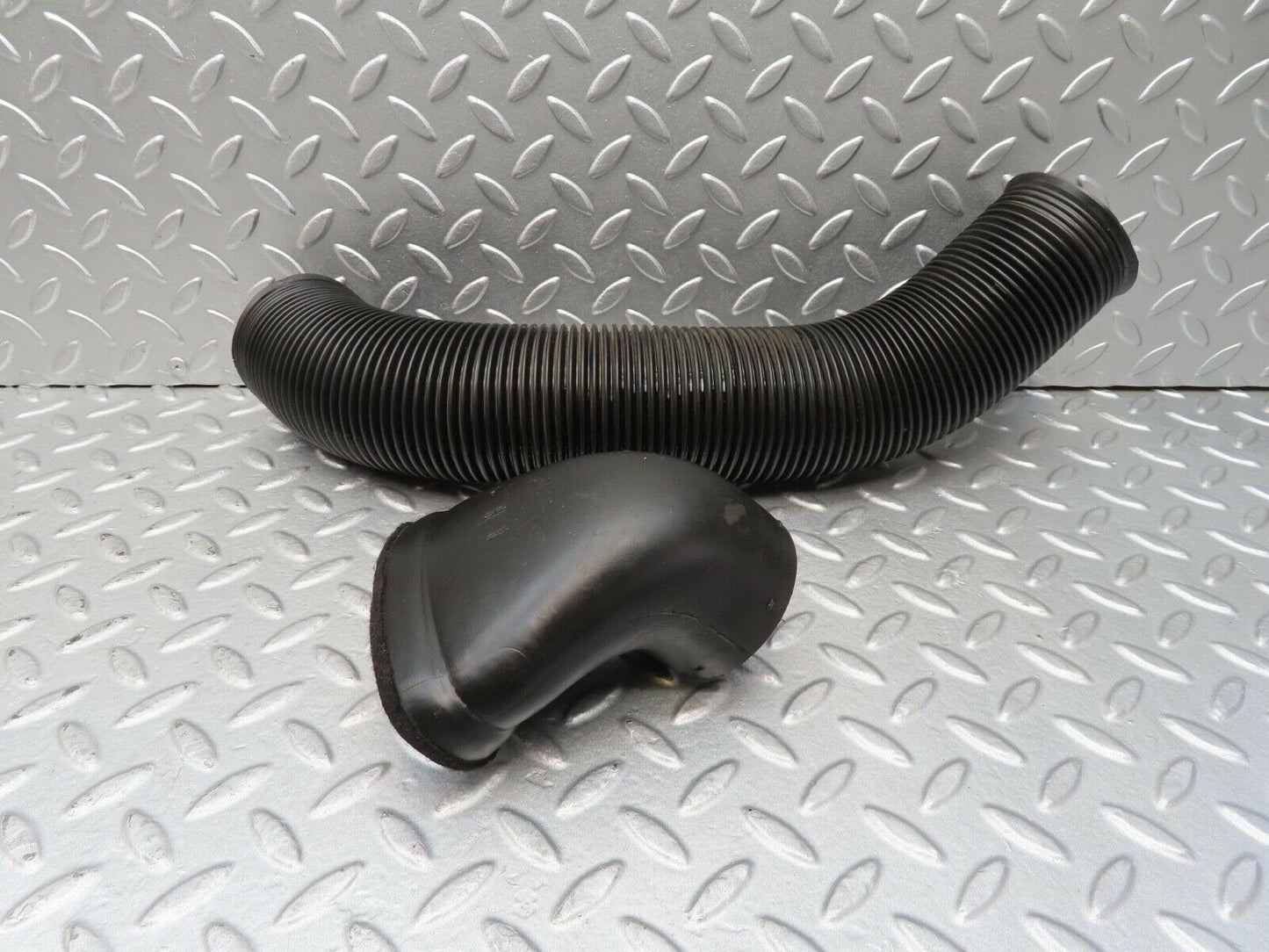 14267 Mercedes-Benz W116 350SE Air Duct Pipe Right Side