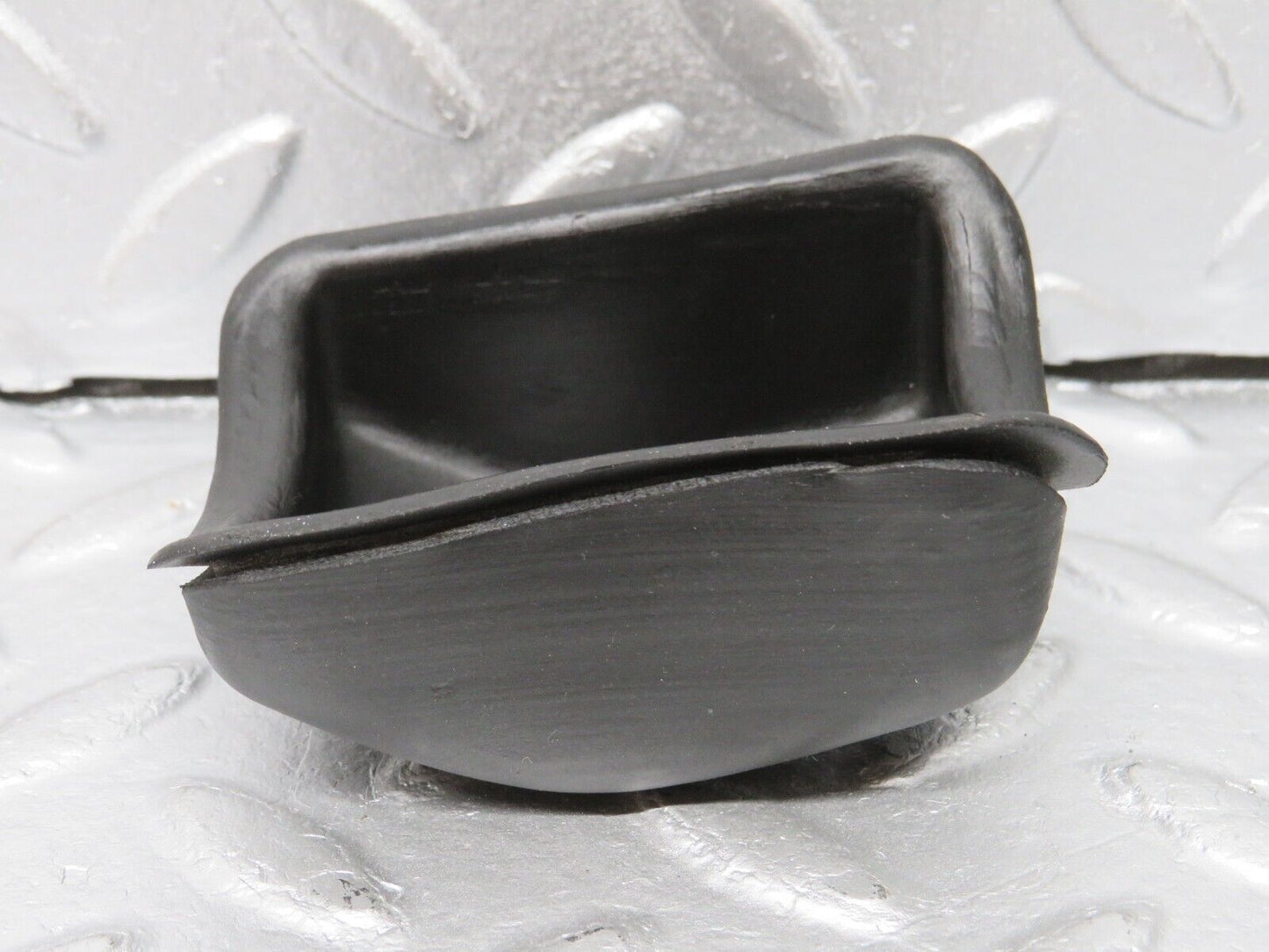 40327 Mercedes-Benz W110 230 Indicator Stalk Rubber Cover 1084620096