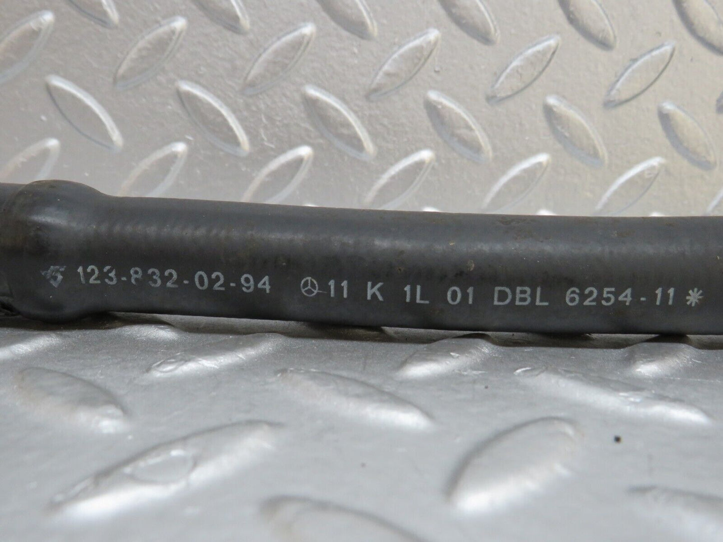 37025 Mercedes-Benz C126 420SEC Coupe Heater Hose Pipe 1238320294