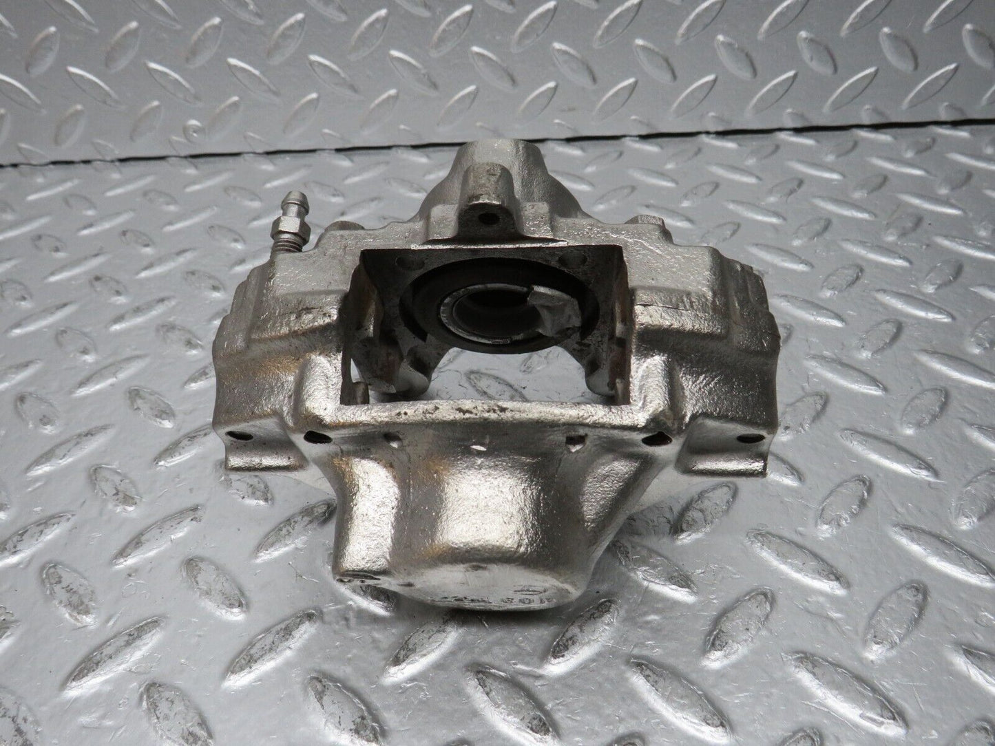 31509 Mercedes-Benz S124 220TE Wagon Rear Left Brake Caliper Ate 50P