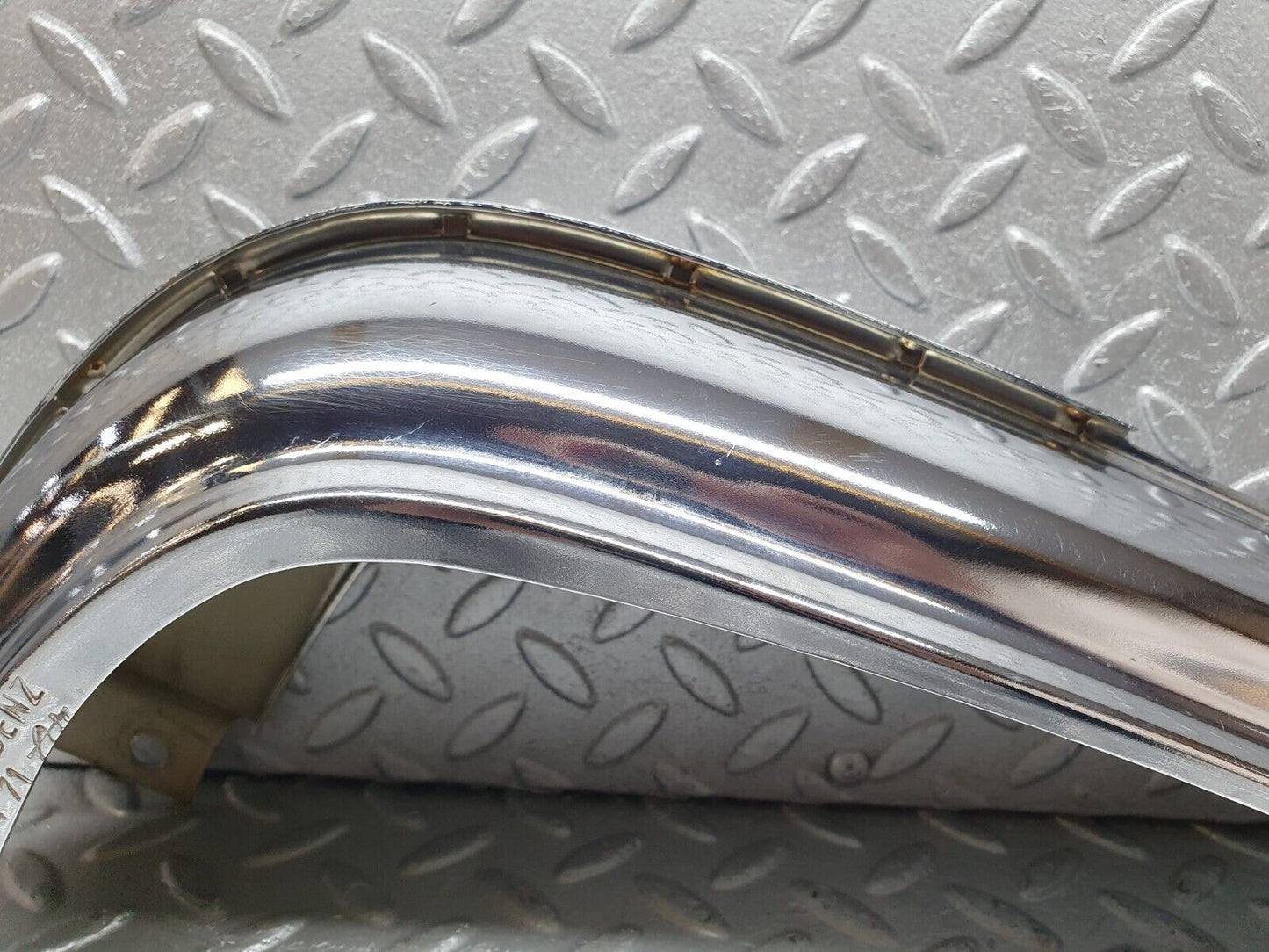 44196 Mercedes-Benz C123 230CE Coupe Rear Right Bumper Corner 1238800471