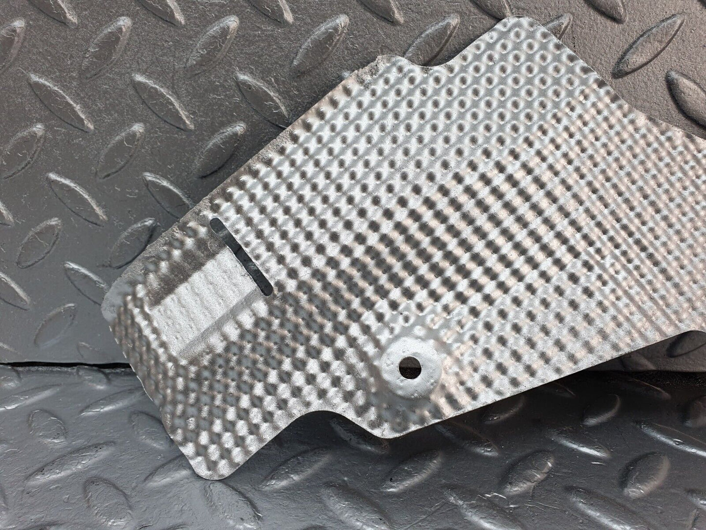 41892 Mercedes-Benz W202 C200 Exhaust Heat Shield