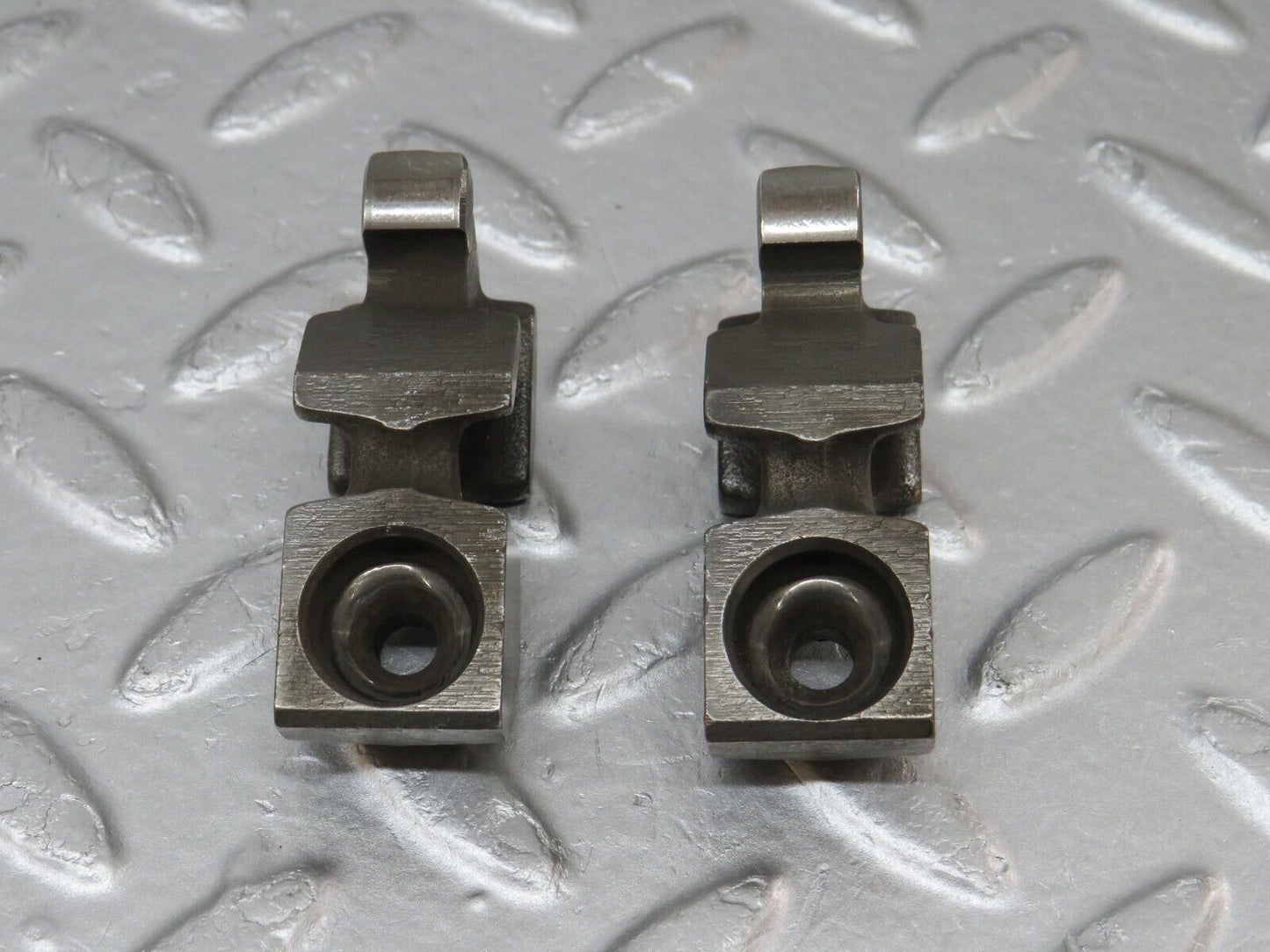 34560 Mercedes-Benz C126 380SEC Coupe Rocker Arm With Valve Tappet