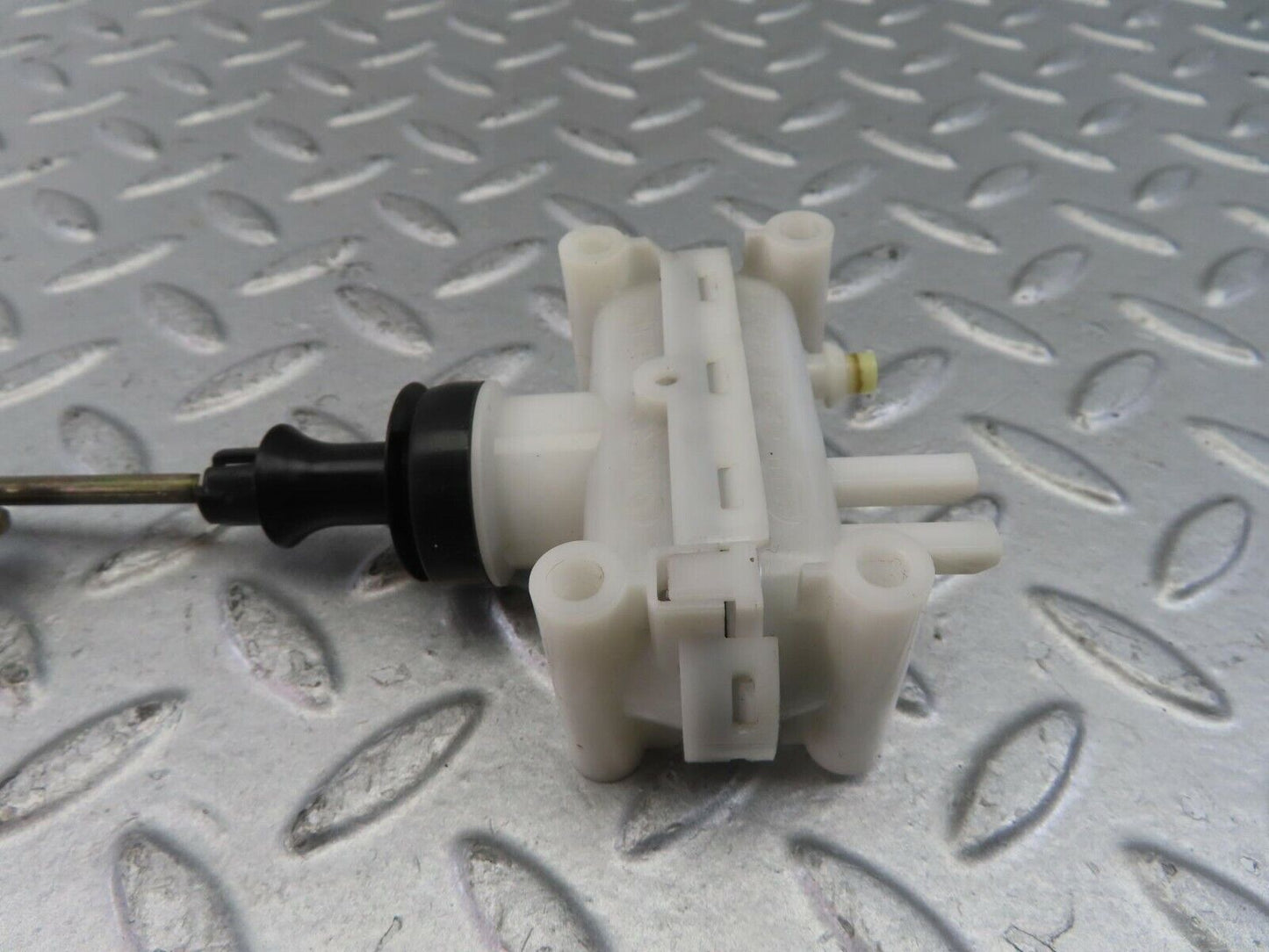 26932 Mercedes-Benz W123 240D Door Lock Vacuum Actuator Rear Left 2018050590