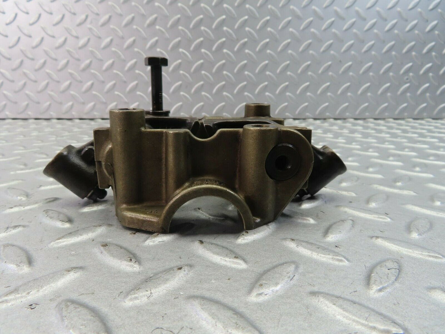 8577 Mercedes-Benz S123 Wagon Rocker Arms Camshaft Bearing Block 1020512110