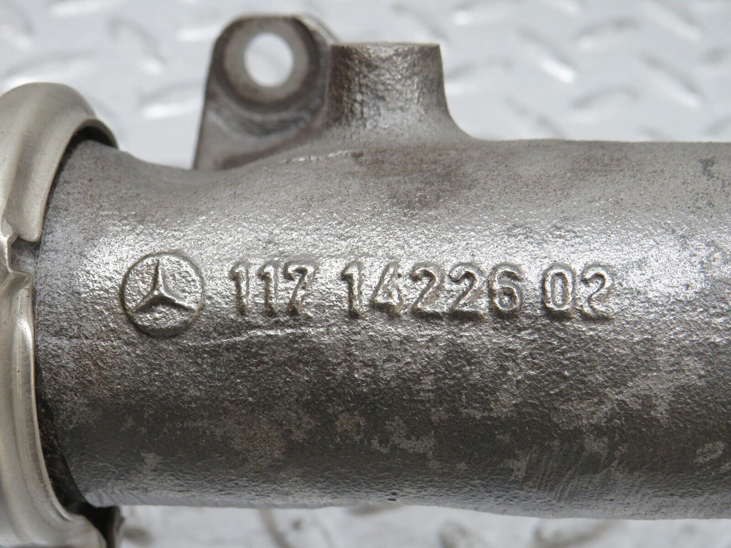 33113 Mercedes-Benz W126 420 V8 Exhaust Manifold Left 1171422602 1171423102
