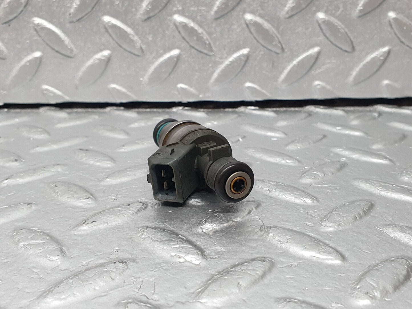 42373 Mercedes-Benz R129 320SL Coupe Fuel Injector Bosch 0000787323 0280155209