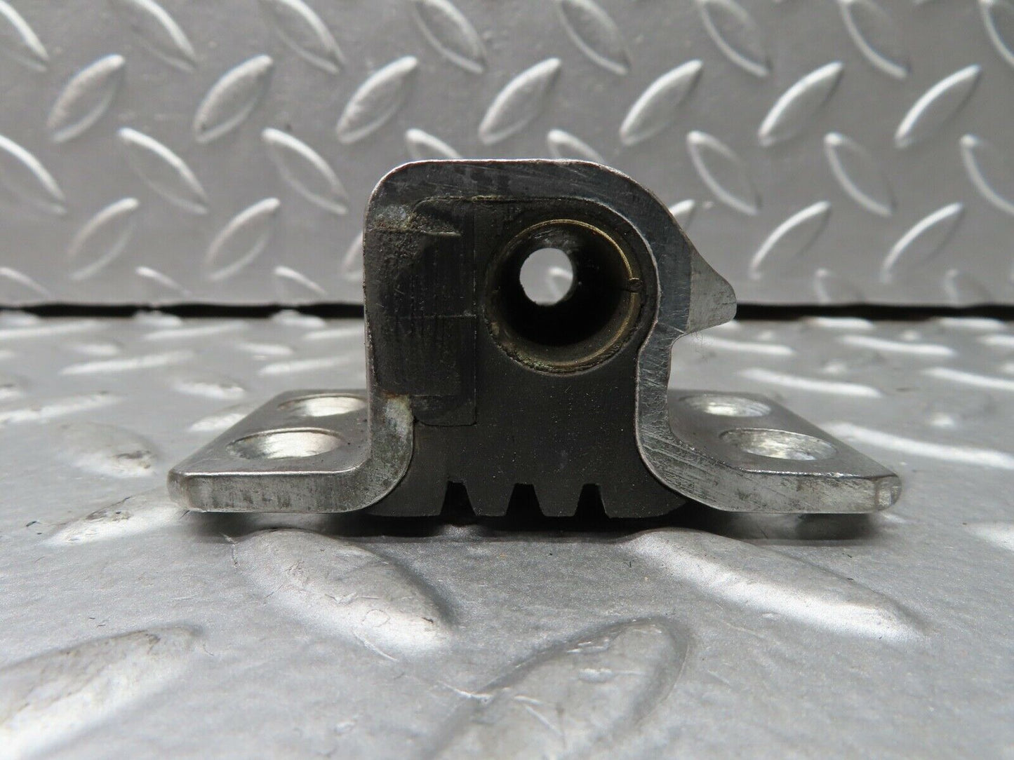 21519 Mercedes-Benz W126 300SE Door Lock Latch Left Side
