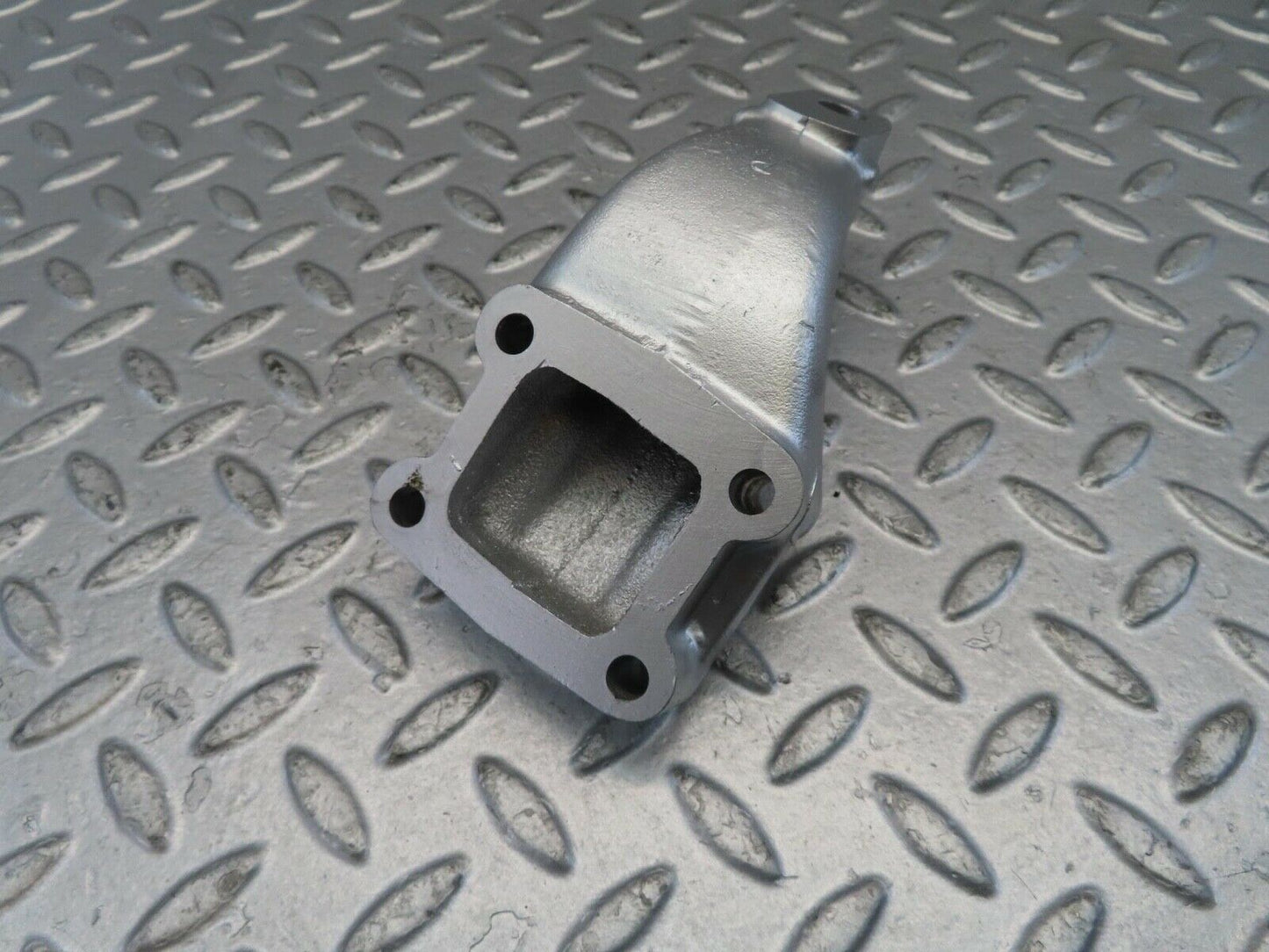 11029 Mercedes-Benz R107 W116 Engine Mount Bracket Right Side 1162234504