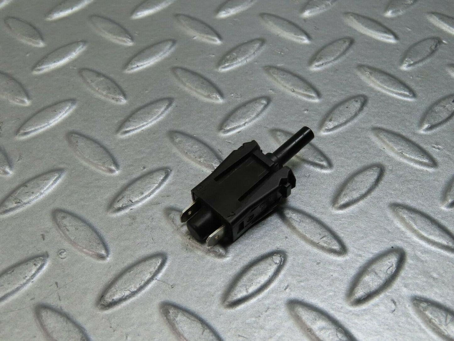 9335 Mercedes-Benz C124 300CE Coupe Door Contact Switch 0015458714