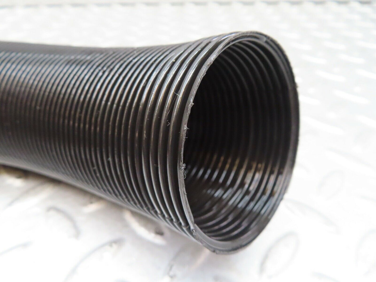 16831 Mercedes-Benz C123 280CE Coupe Dash Air Vent Pipe