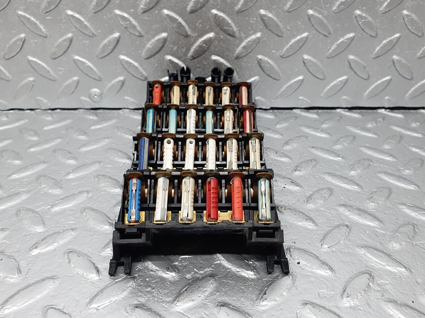 41542 Mercedes-Benz W124 200E Fuse Box 1245409505 1245400150
